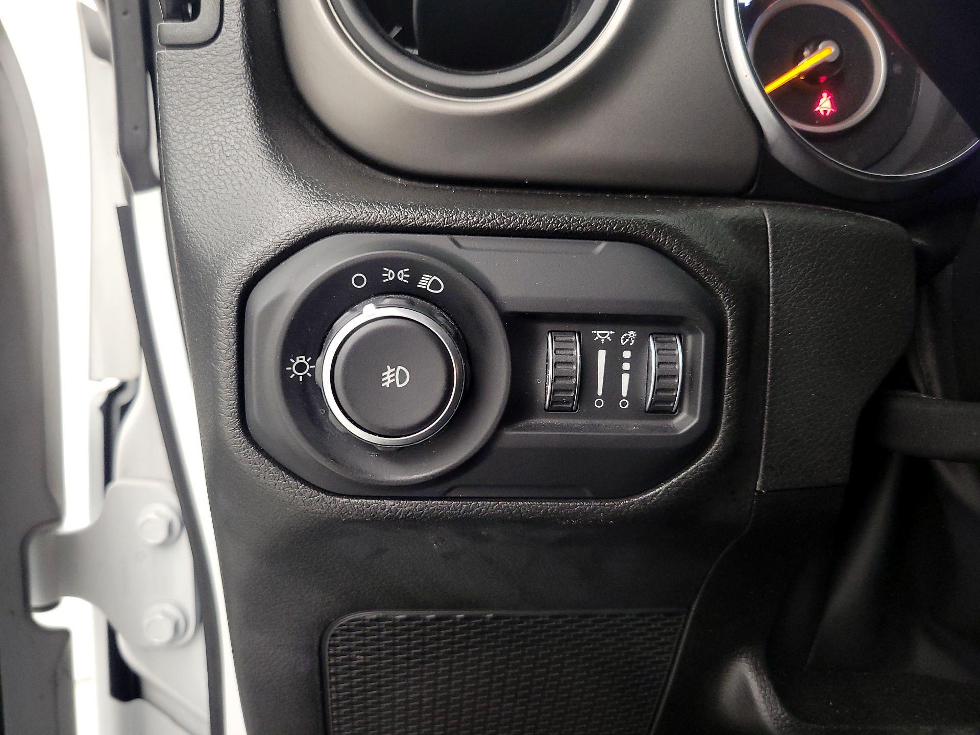 Thumbnail: 2022 Jeep Wrangler - 13