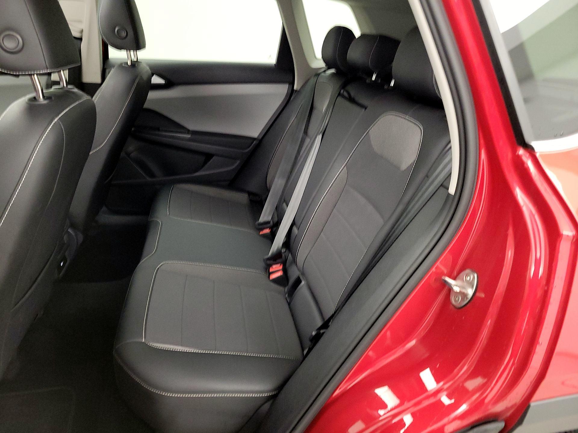 Thumbnail: 2022 Volkswagen Taos - 20