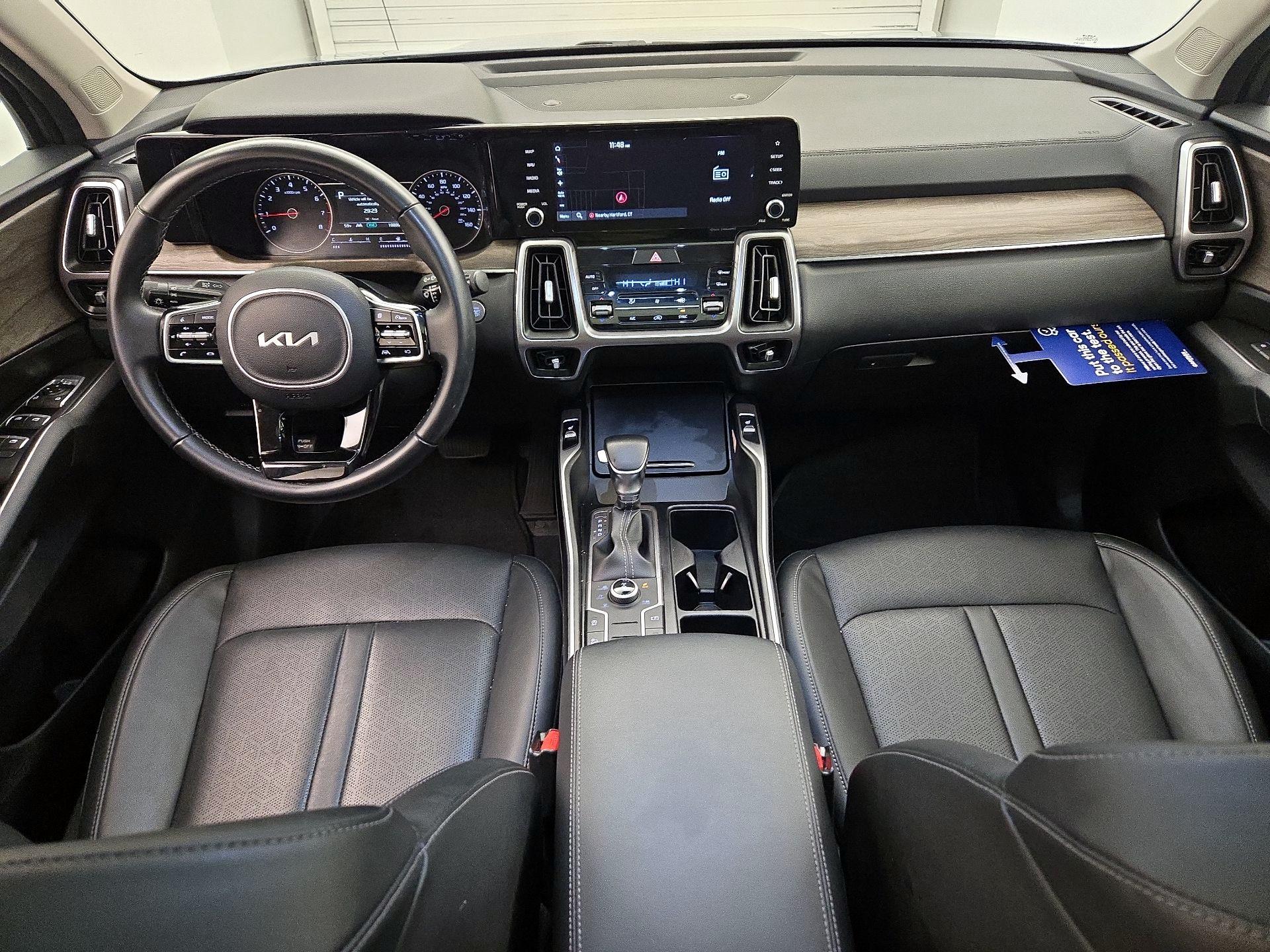 Thumbnail: 2022 Kia Sorento - 9