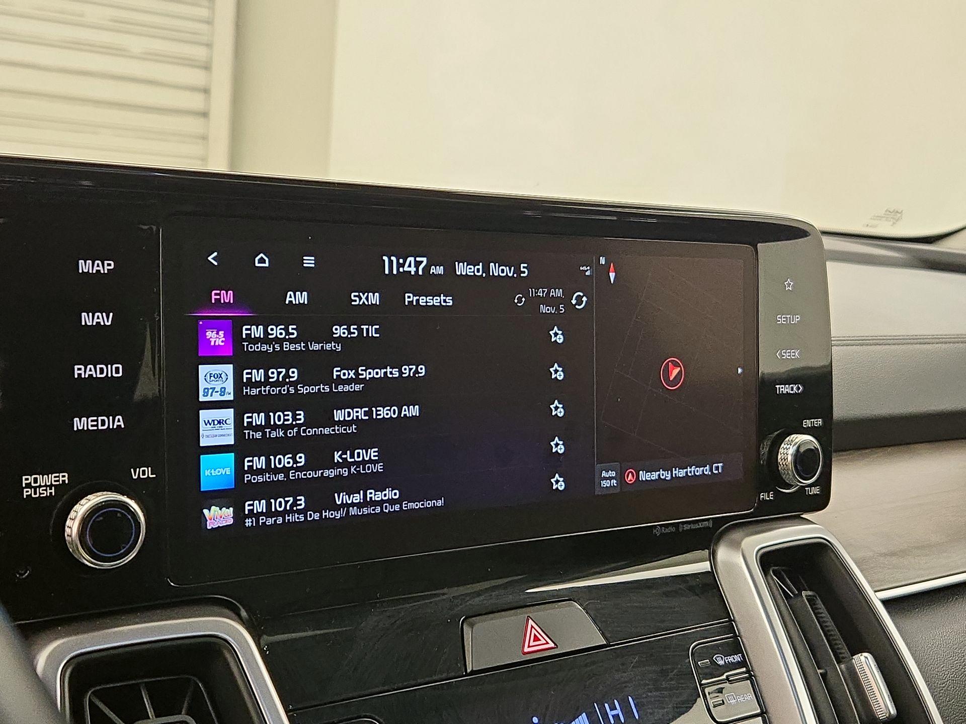 Thumbnail: 2022 Kia Sorento - 16