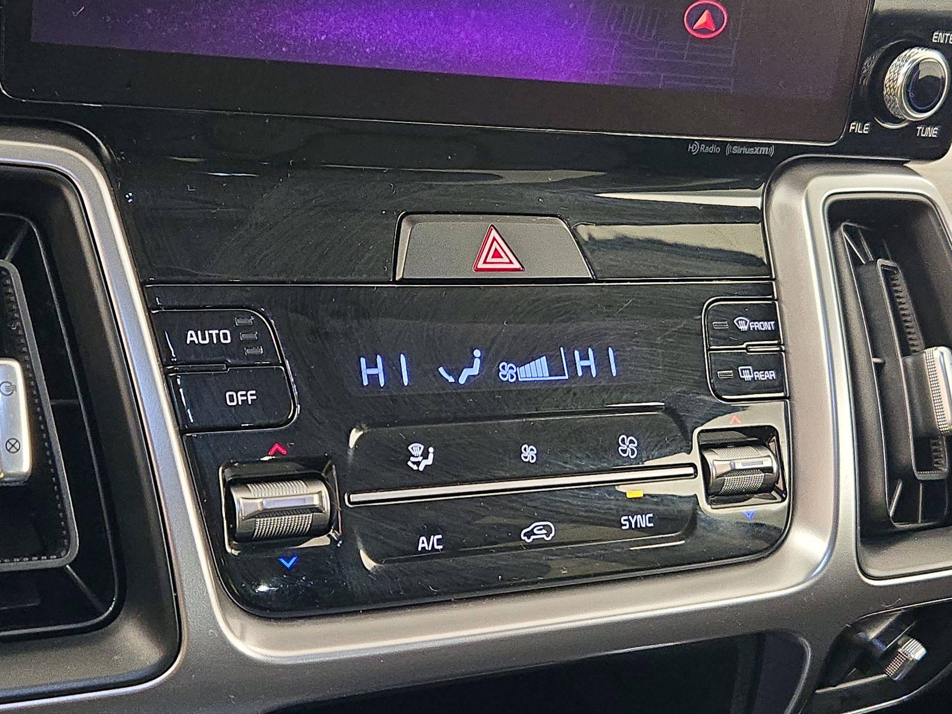 Thumbnail: 2022 Kia Sorento - 17