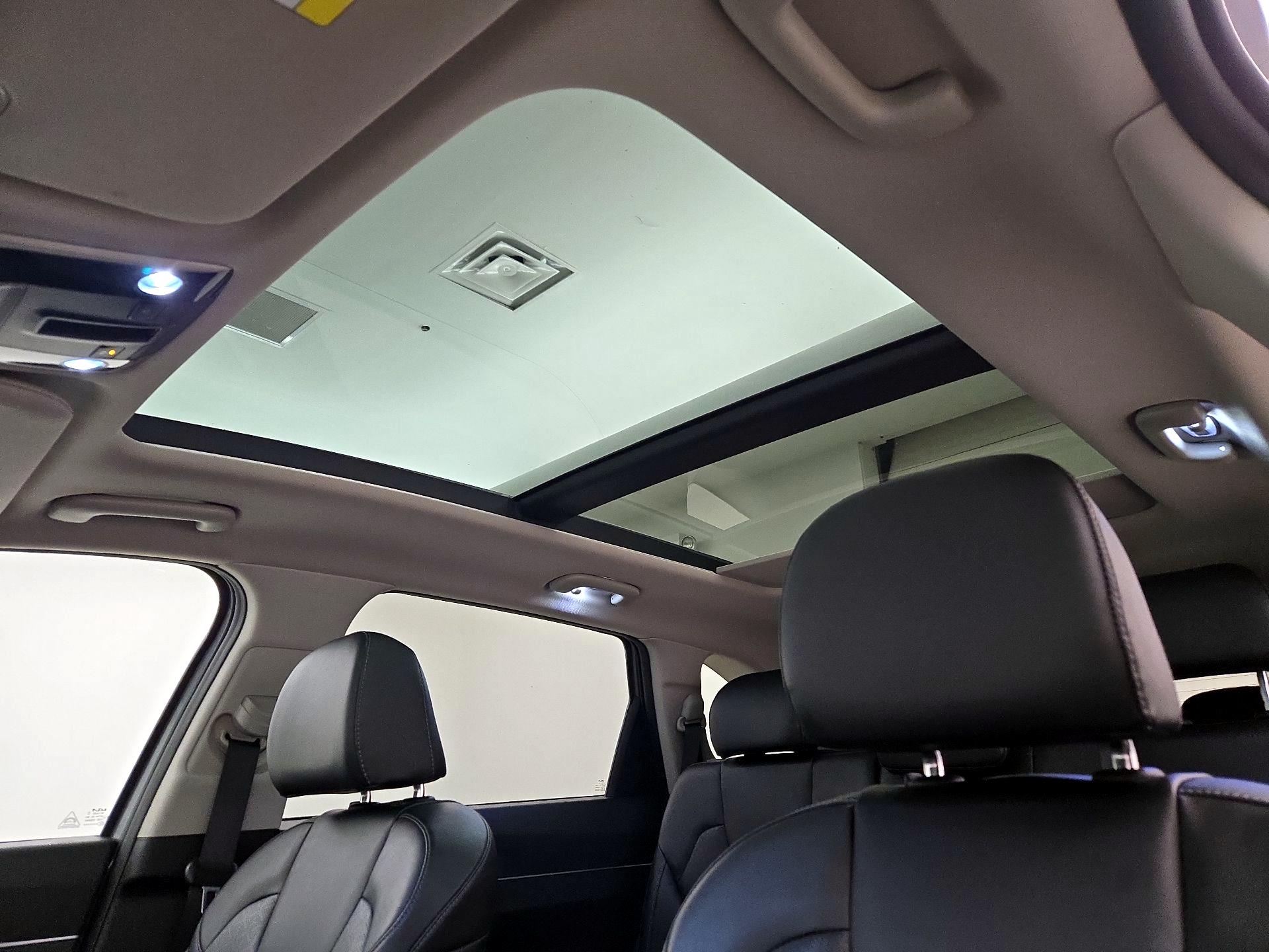 Thumbnail: 2022 Kia Sorento - 20