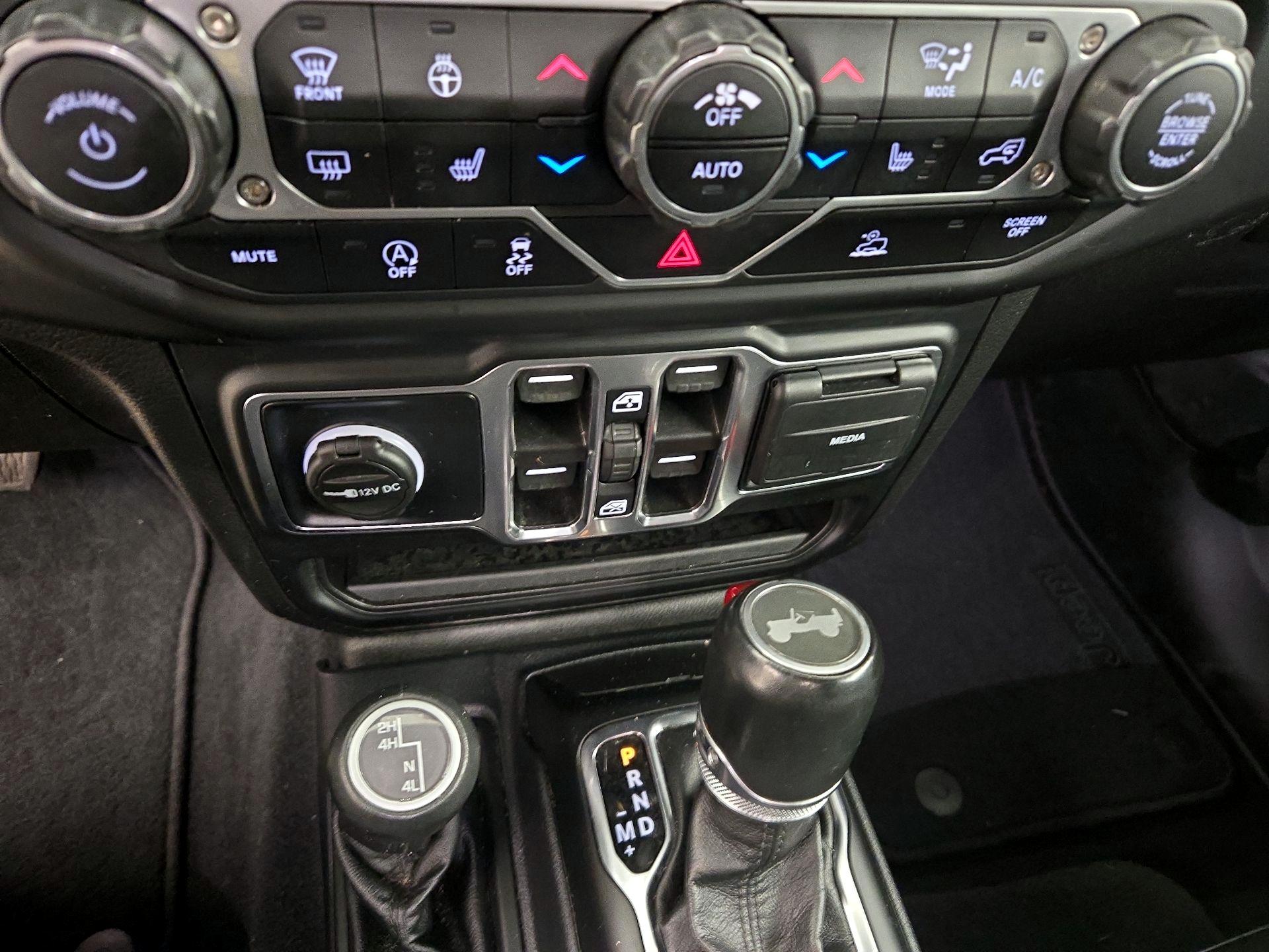 Thumbnail: 2021 Jeep Wrangler - 16