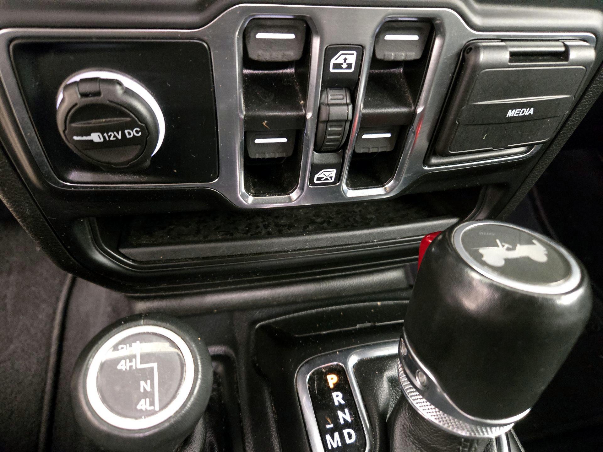 Thumbnail: 2021 Jeep Wrangler - 18