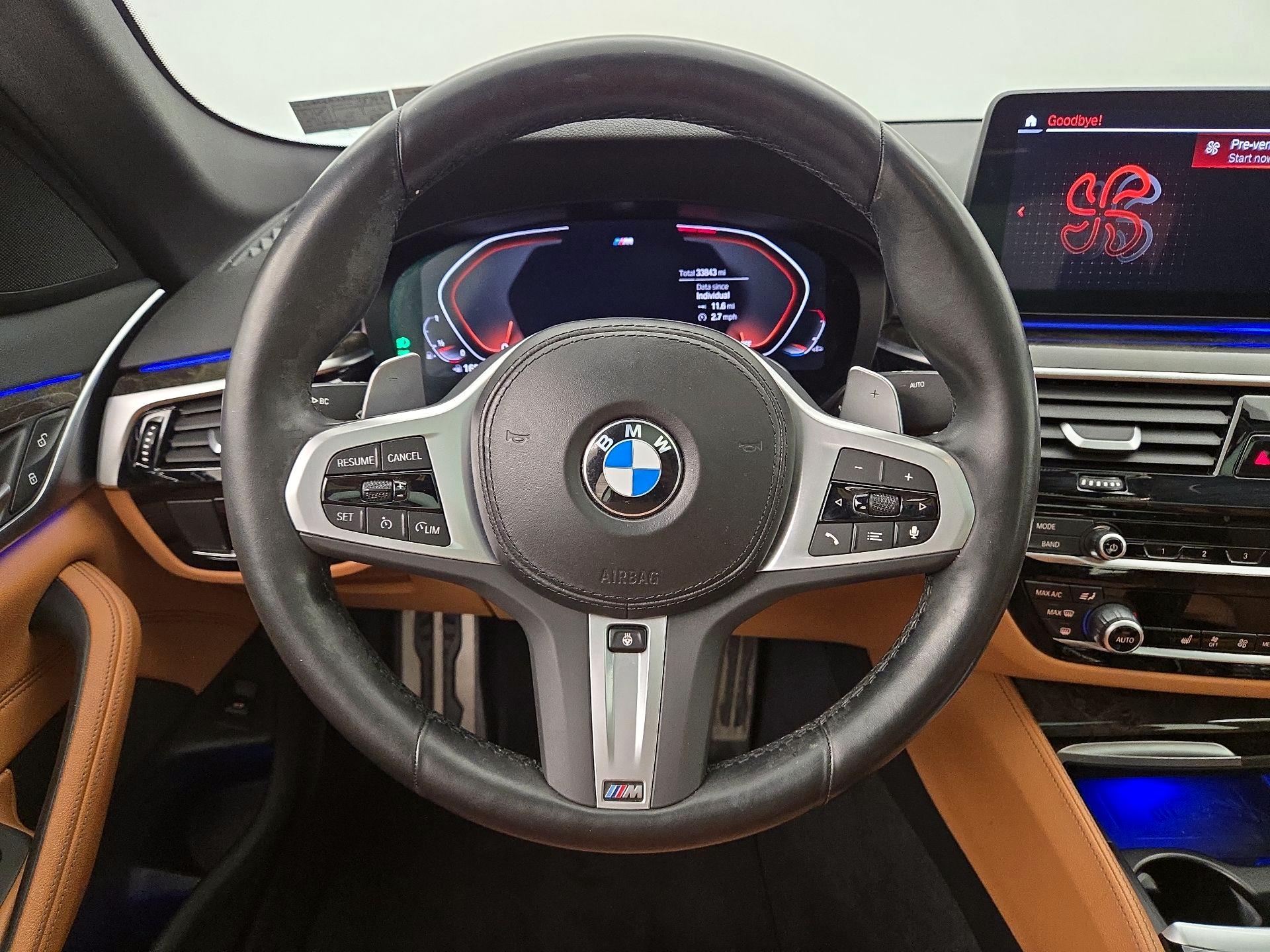 Thumbnail: 2023 BMW 5 Series - 10