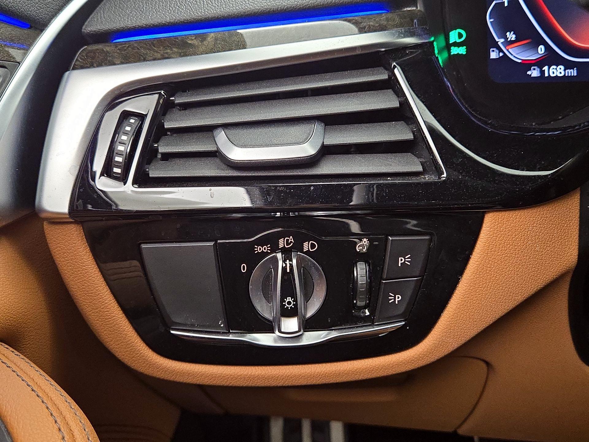 Thumbnail: 2023 BMW 5 Series - 13