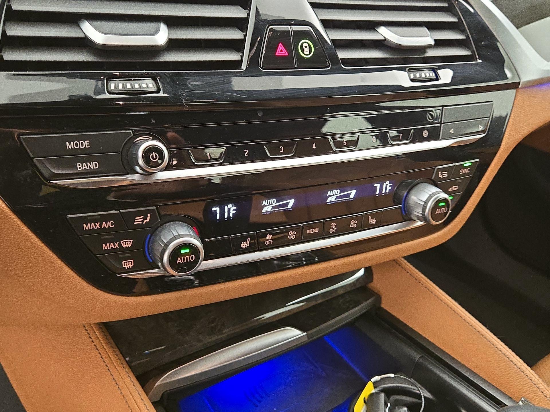 Thumbnail: 2023 BMW 5 Series - 16