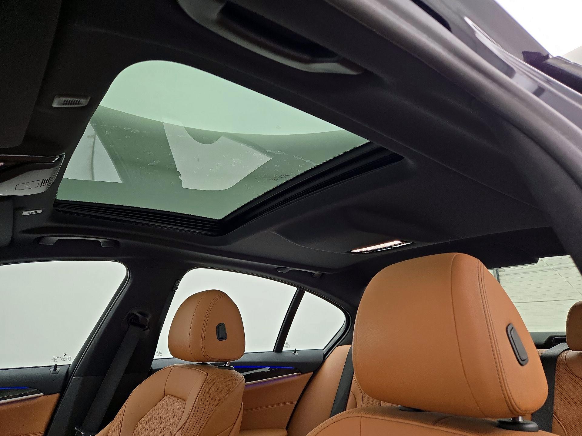 Thumbnail: 2023 BMW 5 Series - 19