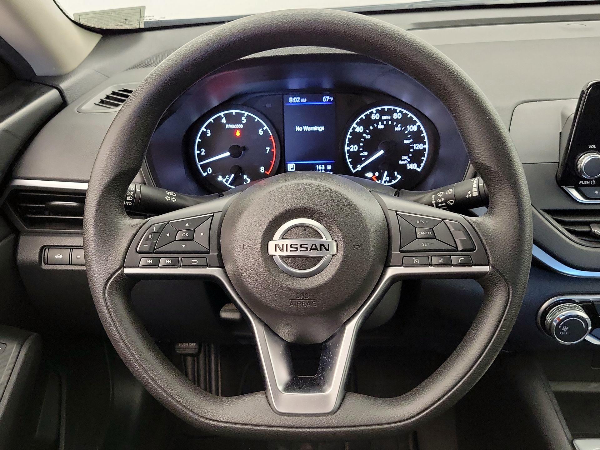 Thumbnail: 2022 Nissan Altima - 10