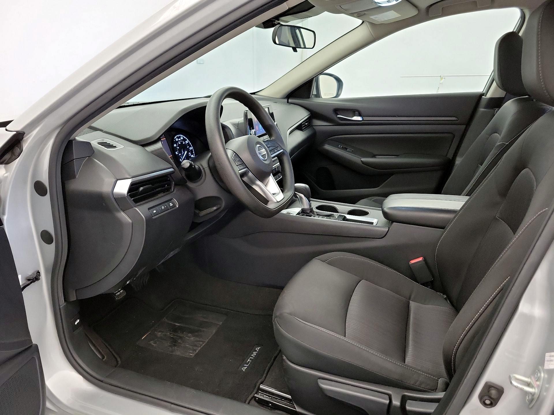 Thumbnail: 2022 Nissan Altima - 11