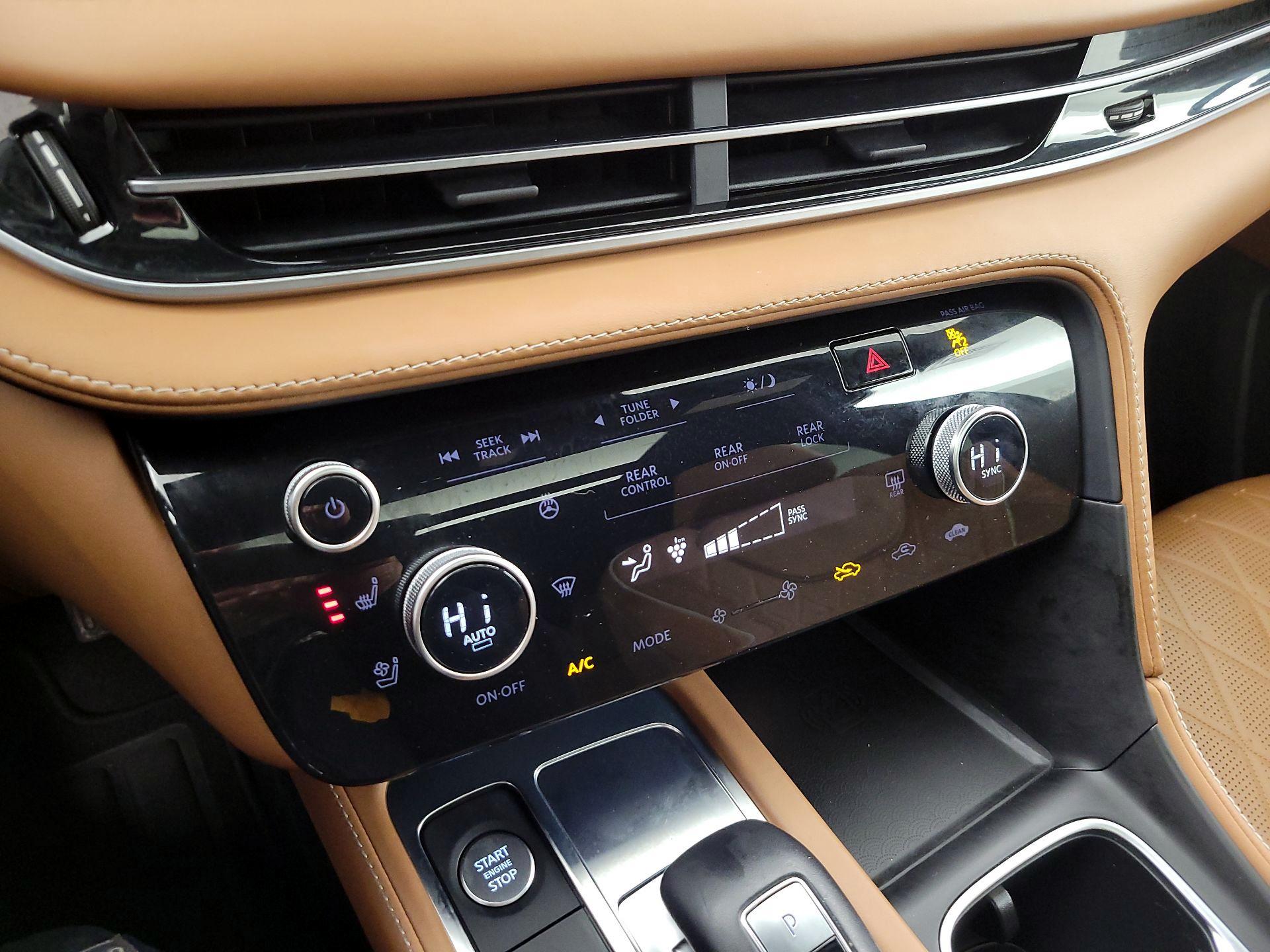 Thumbnail: 2022 INFINITI QX60 - 17