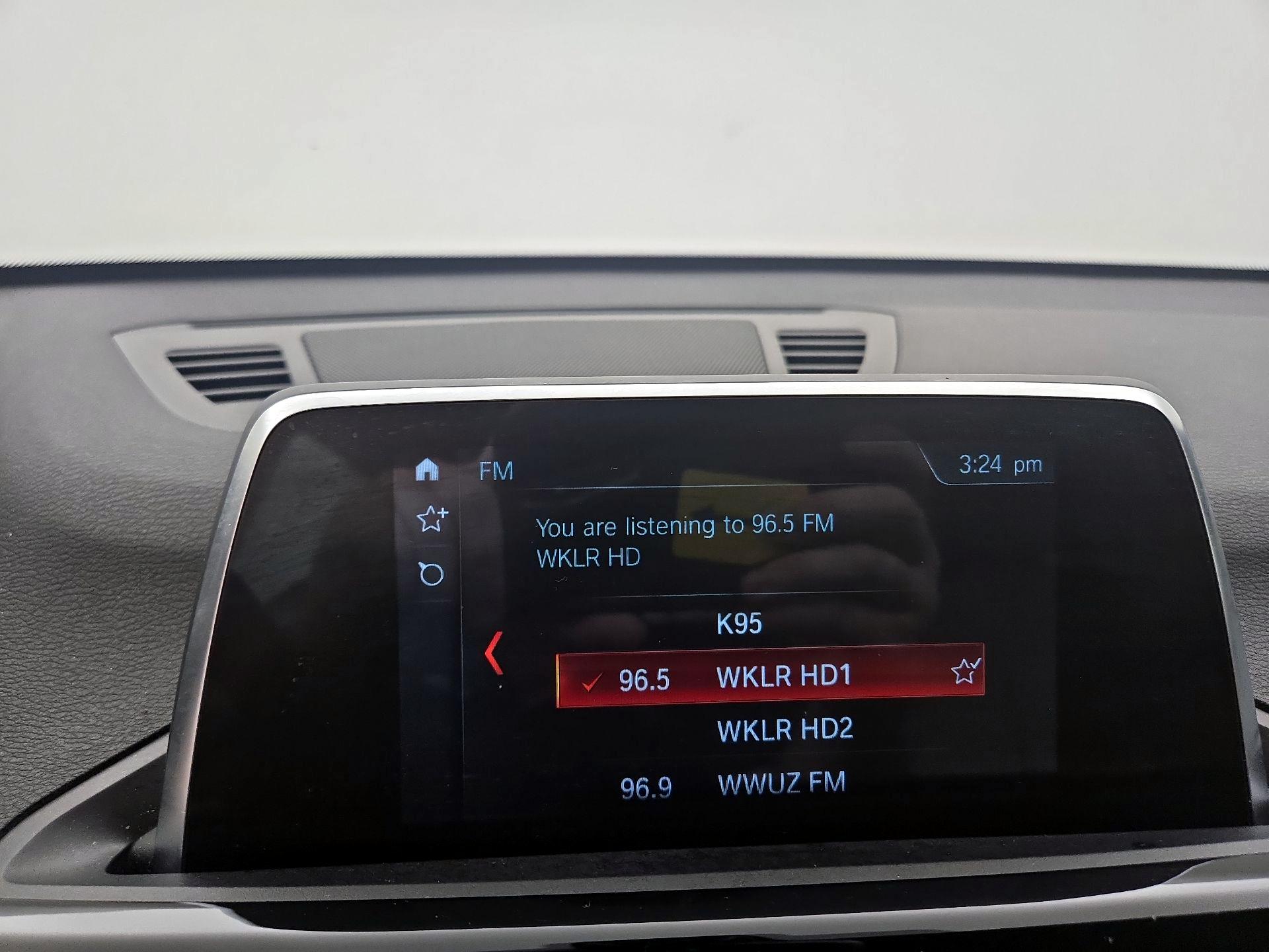 Thumbnail: 2019 BMW X1 - 16