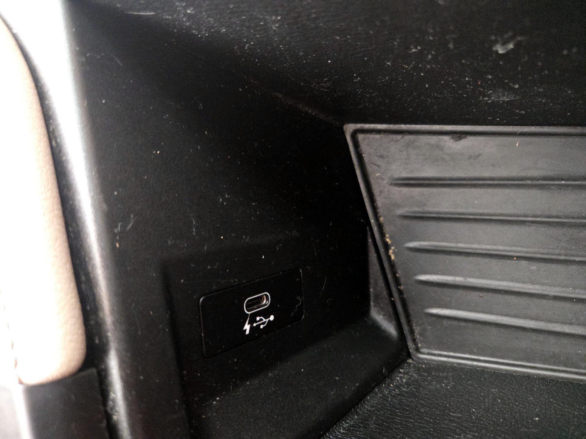 Thumbnail: 2019 BMW X1 - 19