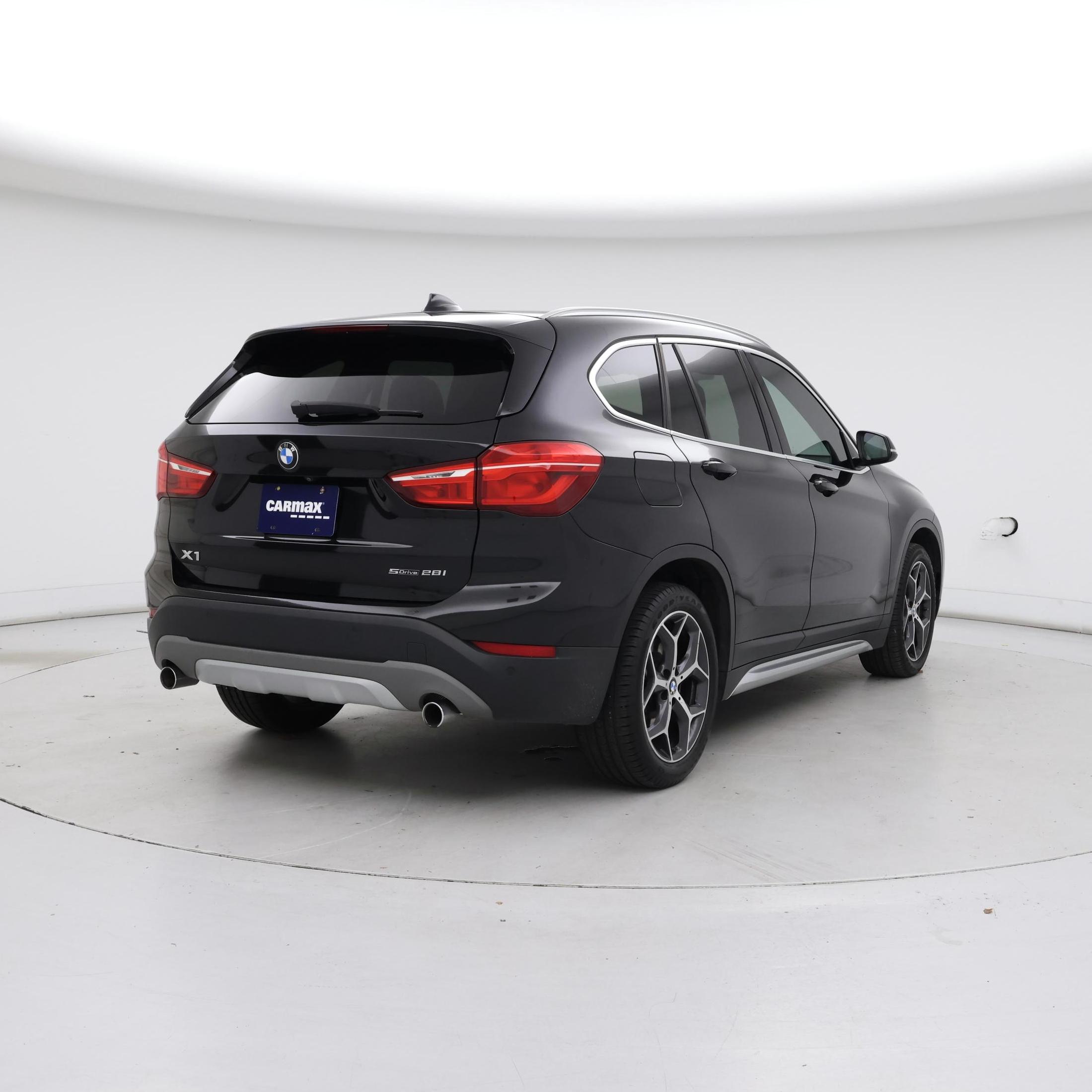 Thumbnail: 2019 BMW X1 - 8