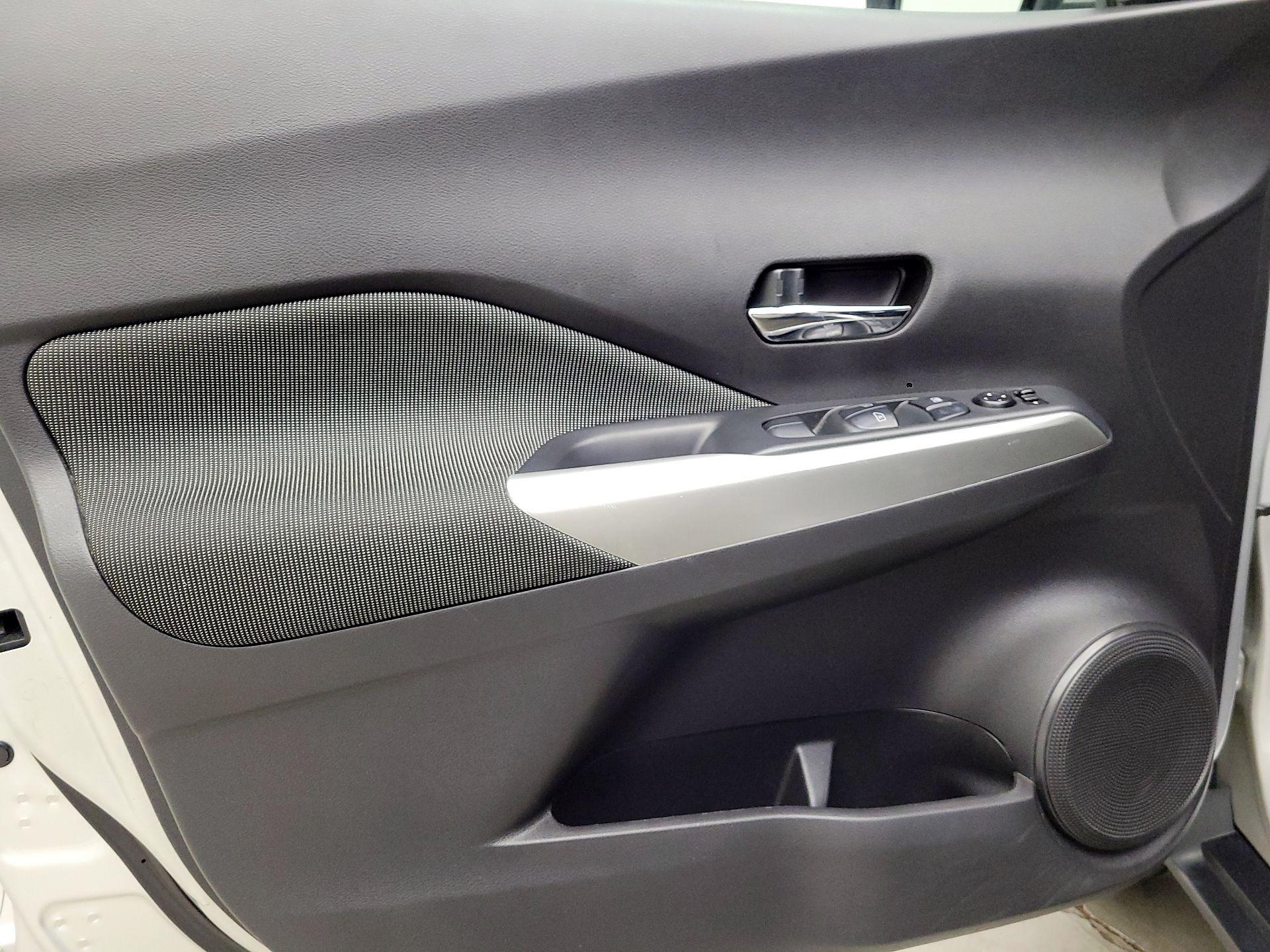 Thumbnail: 2020 Nissan Kicks - 12