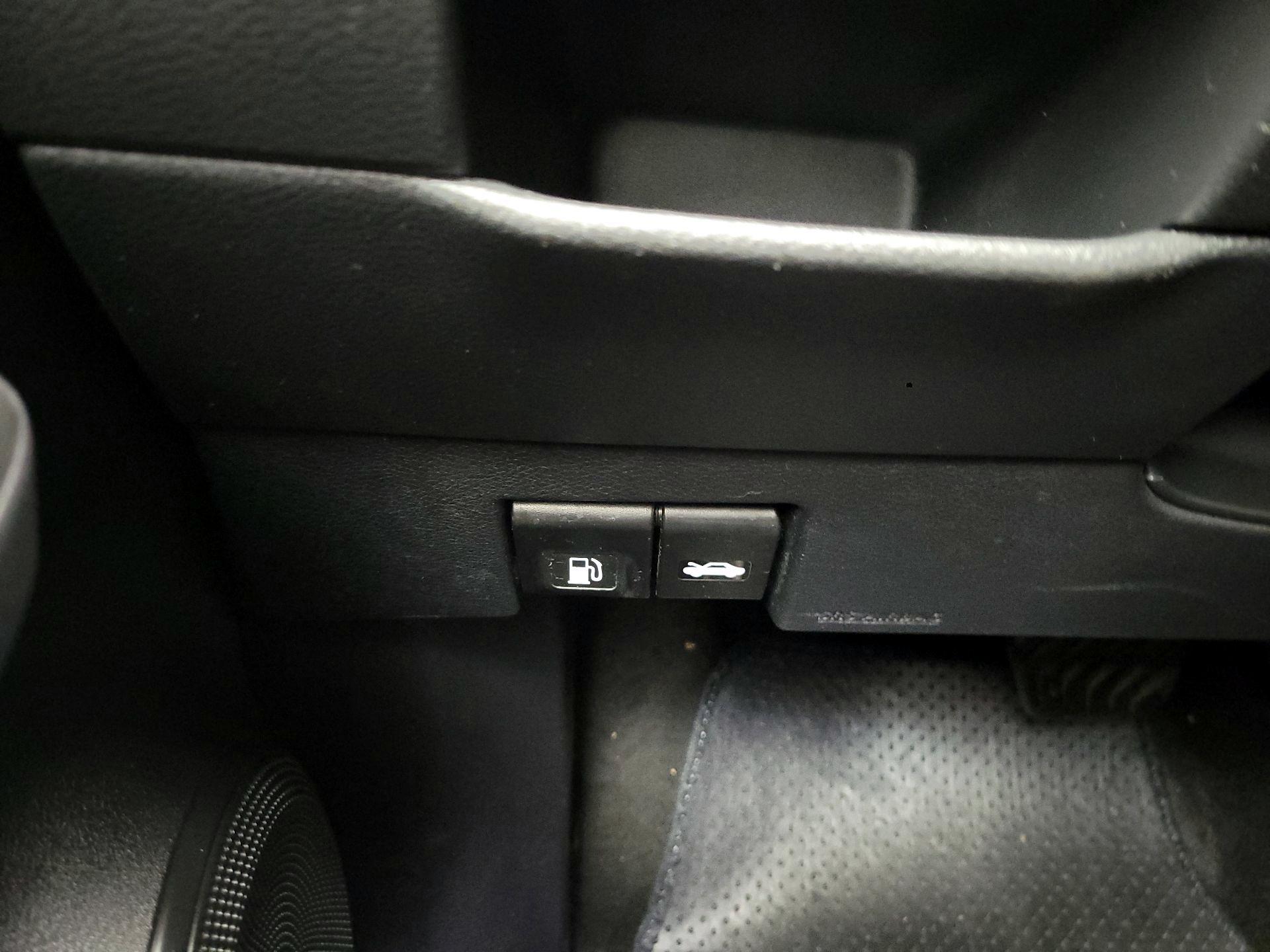 Thumbnail: 2020 Nissan Kicks - 13