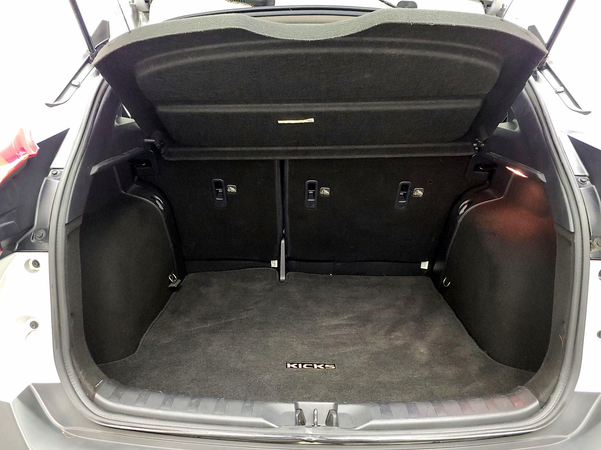 Thumbnail: 2020 Nissan Kicks - 20