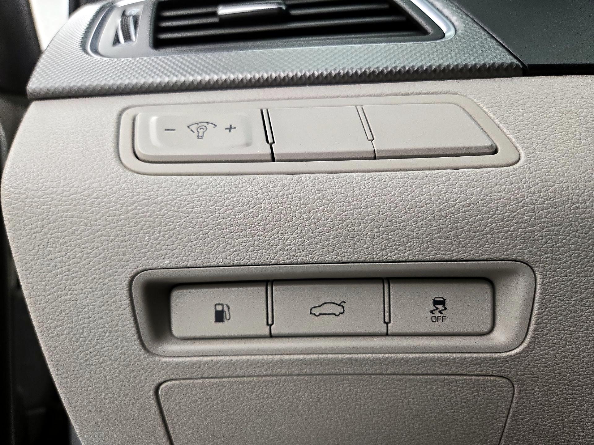 Thumbnail: 2016 Hyundai Sonata - 13