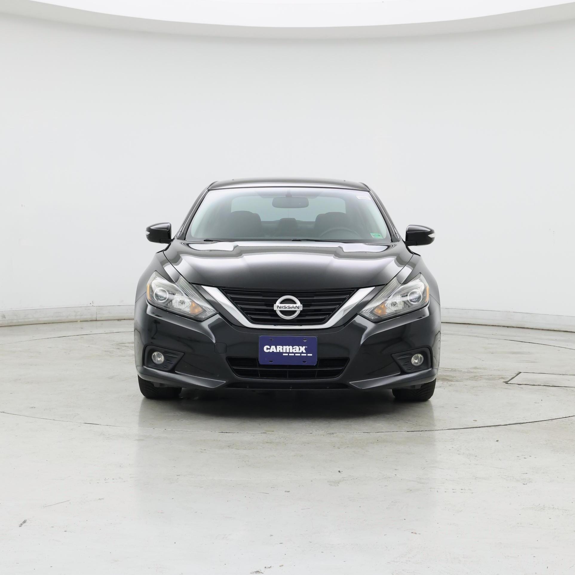 Thumbnail: 2017 Nissan Altima - 5