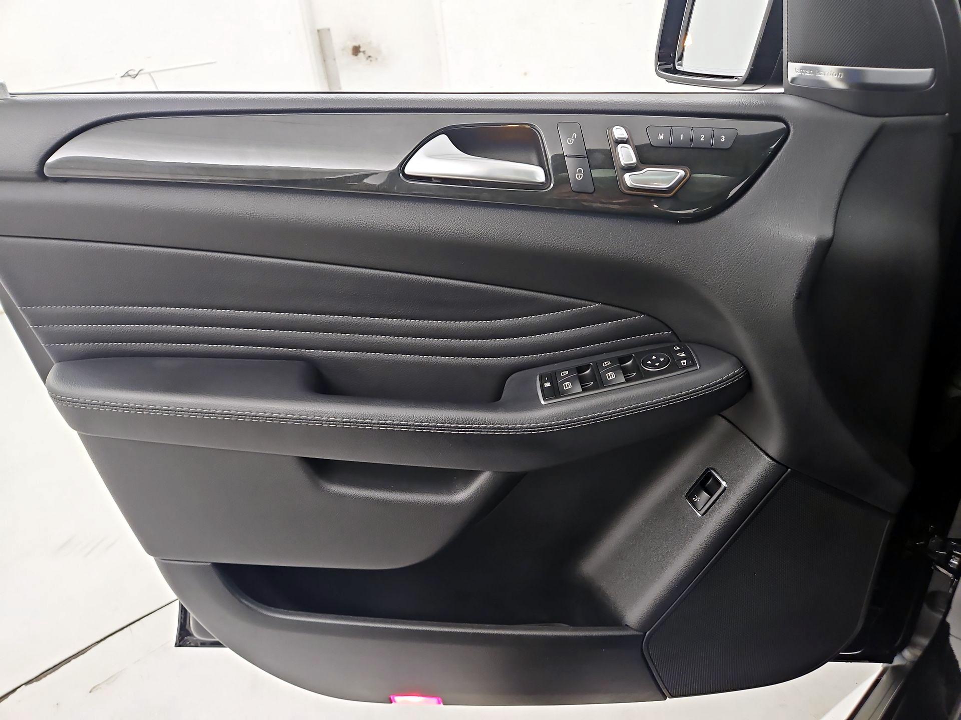 Thumbnail: 2019 Mercedes-Benz GLE - 12