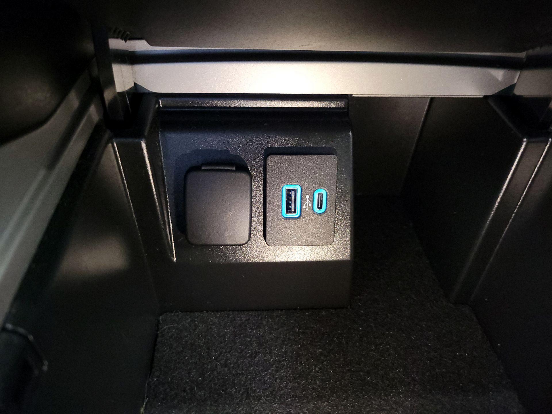 Thumbnail: 2023 Ford Explorer - 19