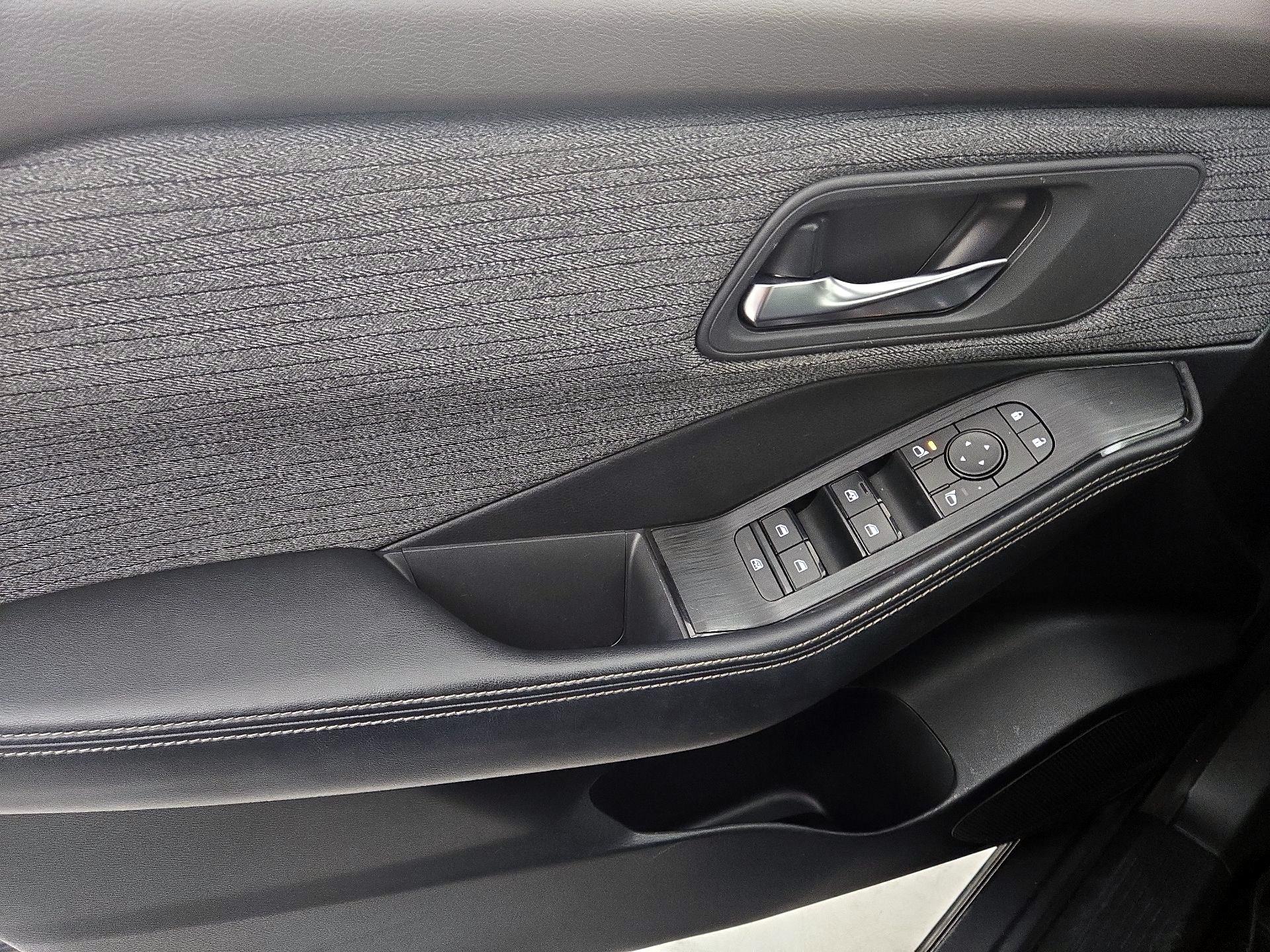 Thumbnail: 2023 Nissan Rogue - 12