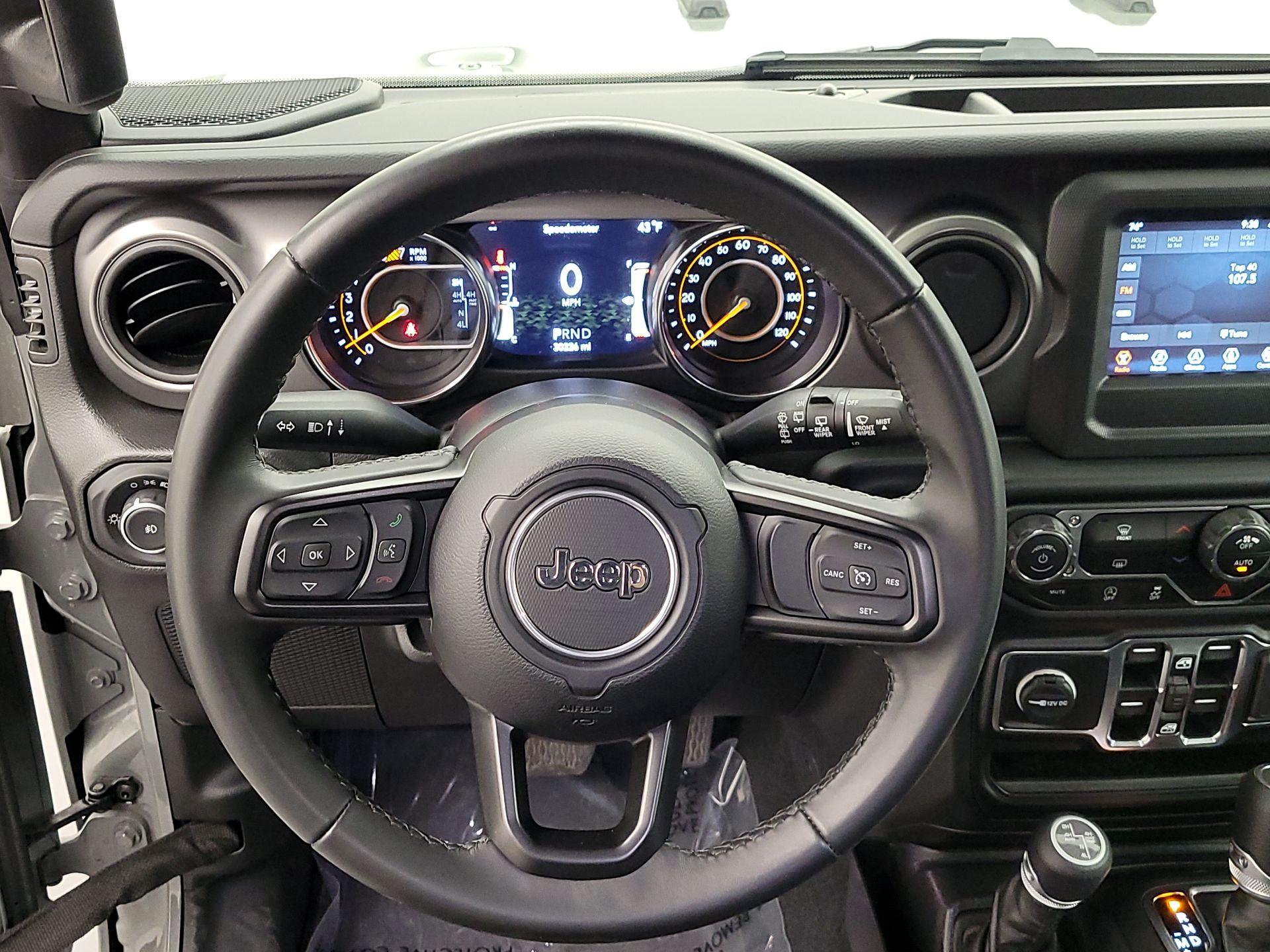 Thumbnail: 2022 Jeep Wrangler - 10