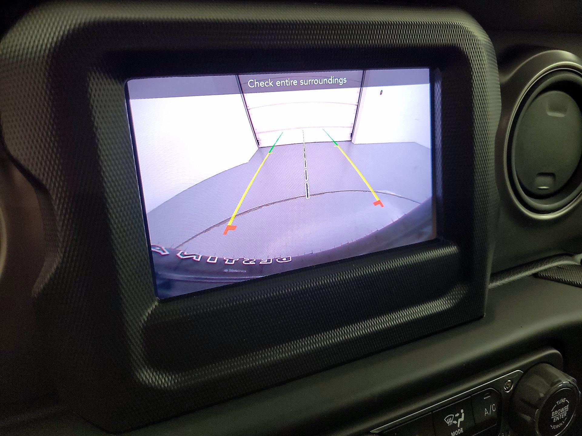 Thumbnail: 2022 Jeep Wrangler - 14