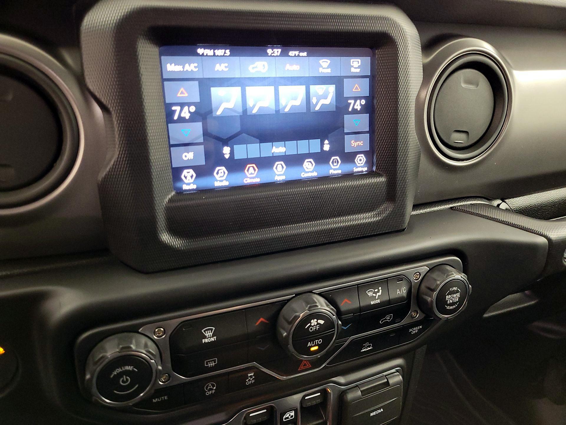 Thumbnail: 2022 Jeep Wrangler - 16