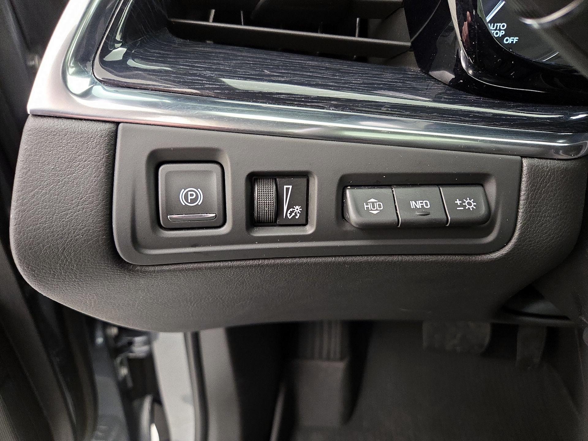 Thumbnail: 2020 Cadillac XT5 - 13