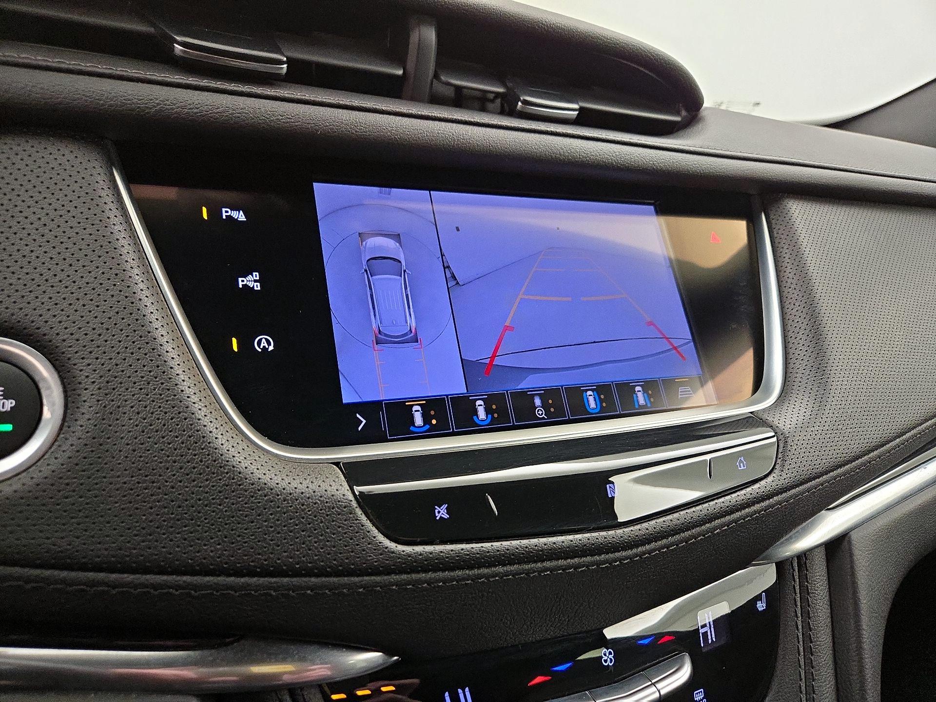 Thumbnail: 2020 Cadillac XT5 - 15