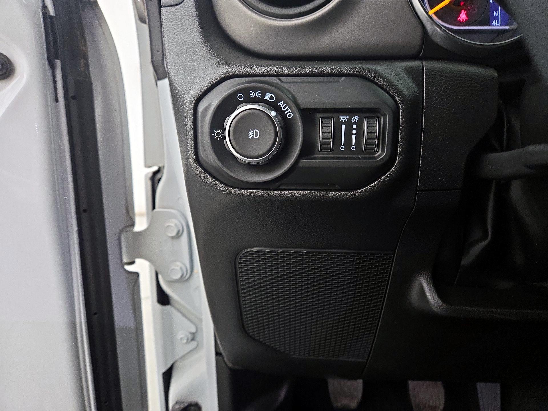 Thumbnail: 2022 Jeep Wrangler - 13