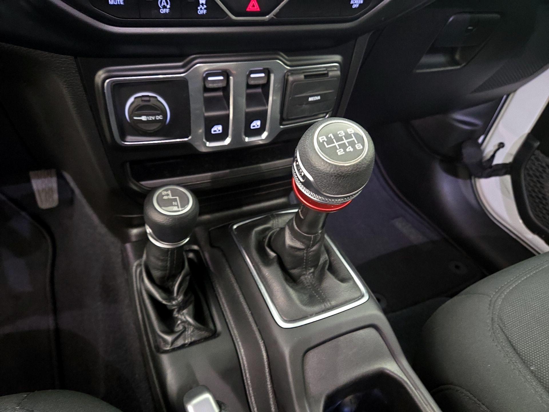 Thumbnail: 2022 Jeep Wrangler - 17