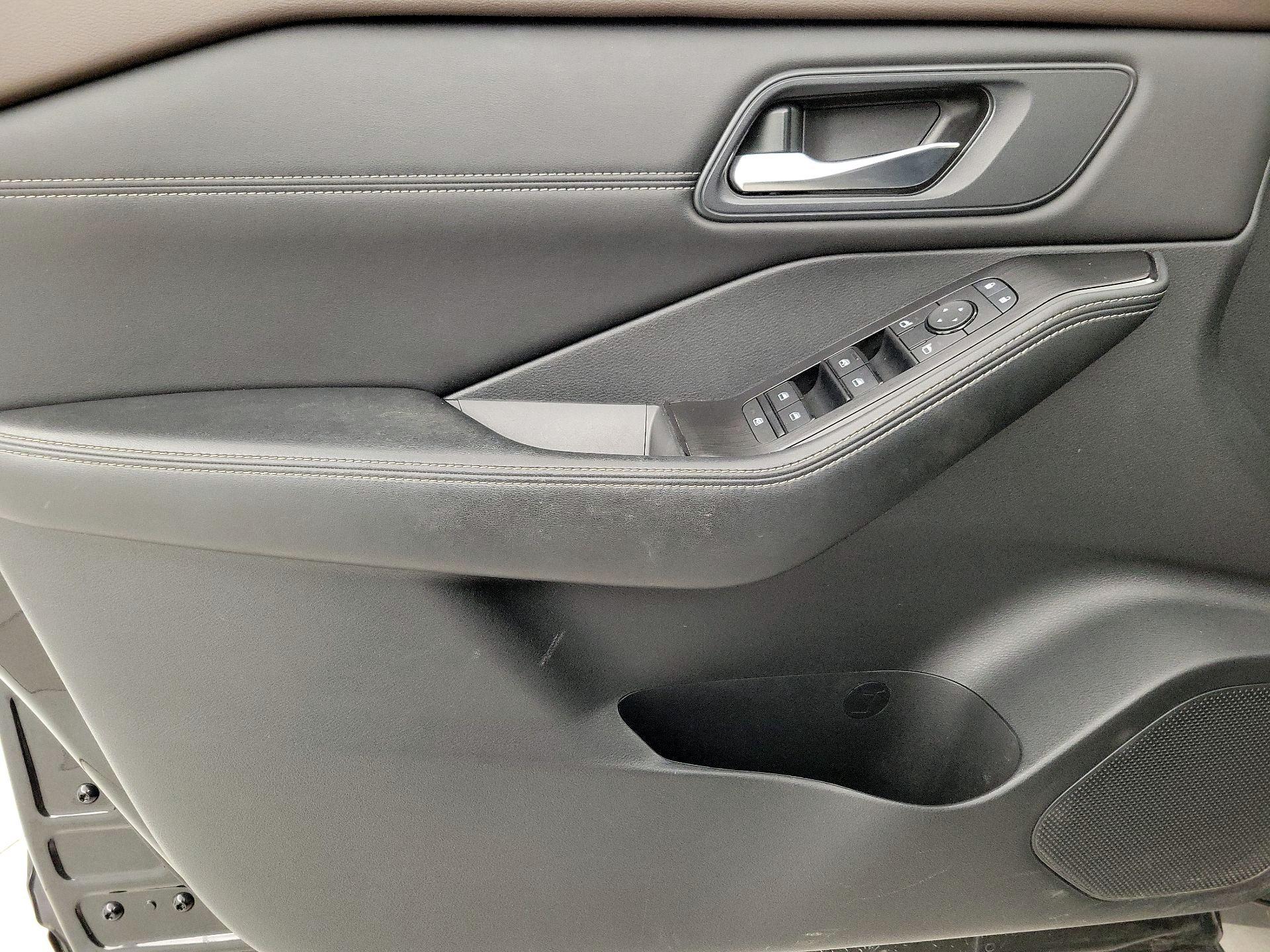 Thumbnail: 2022 Nissan Rogue - 12