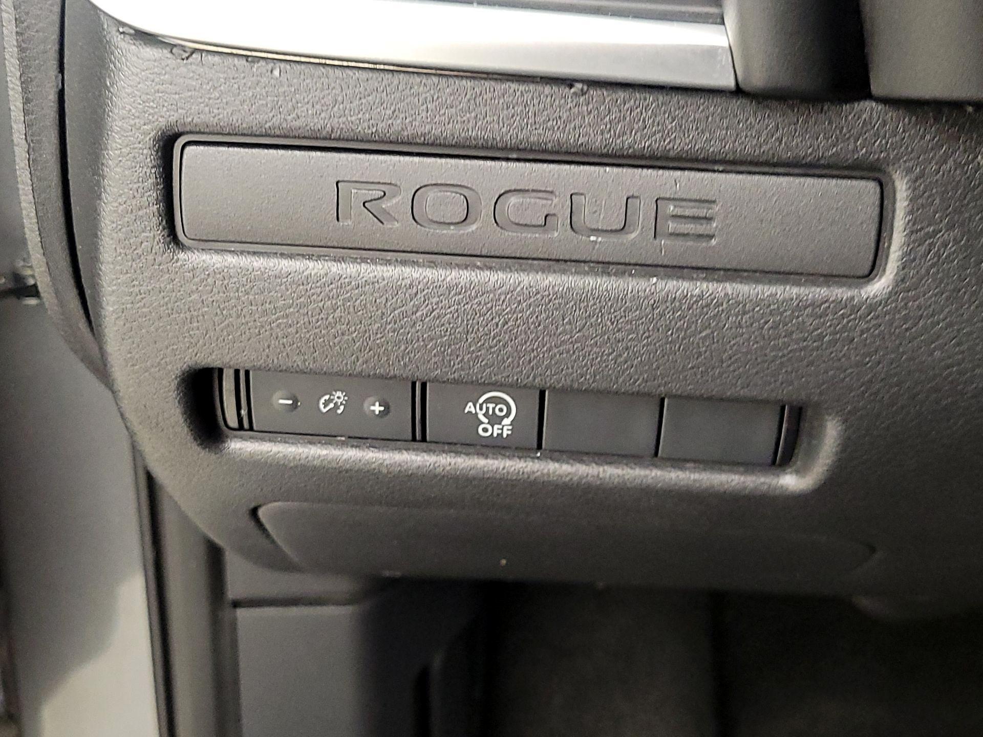 Thumbnail: 2023 Nissan Rogue - 13