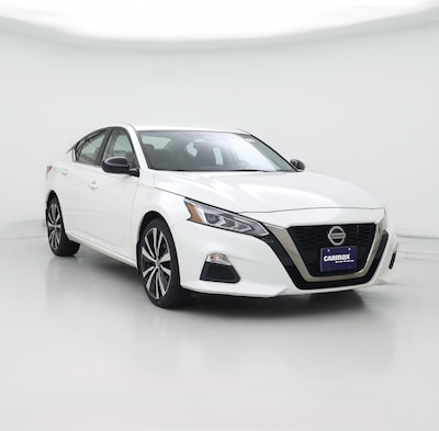 White 2022 Nissan Altima SR