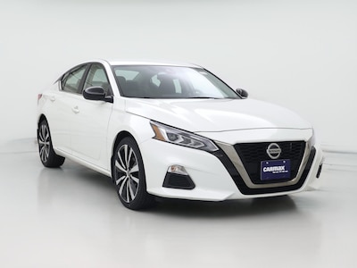 White 2022 Nissan Altima SR