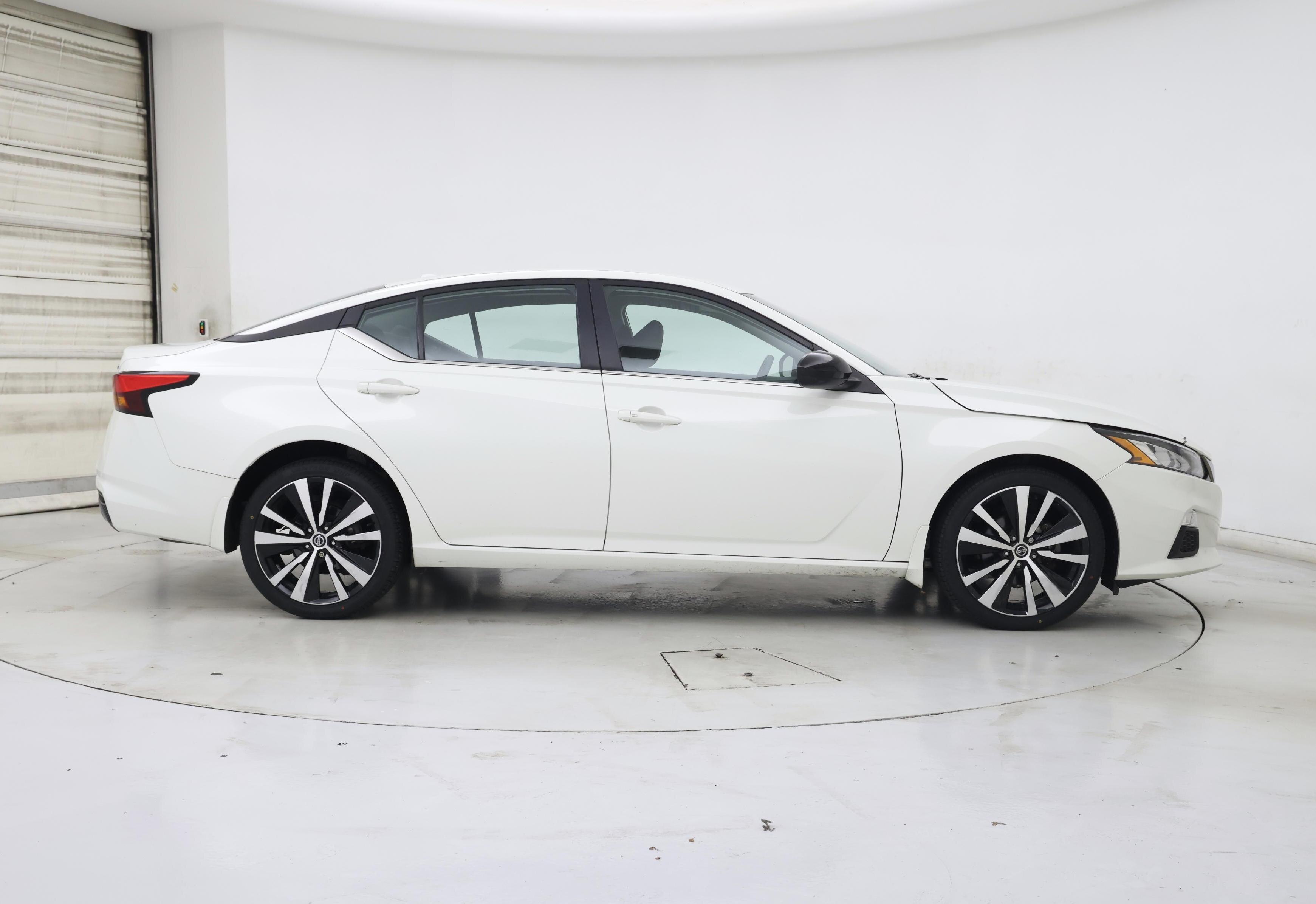 Thumbnail: 2022 Nissan Altima - 7