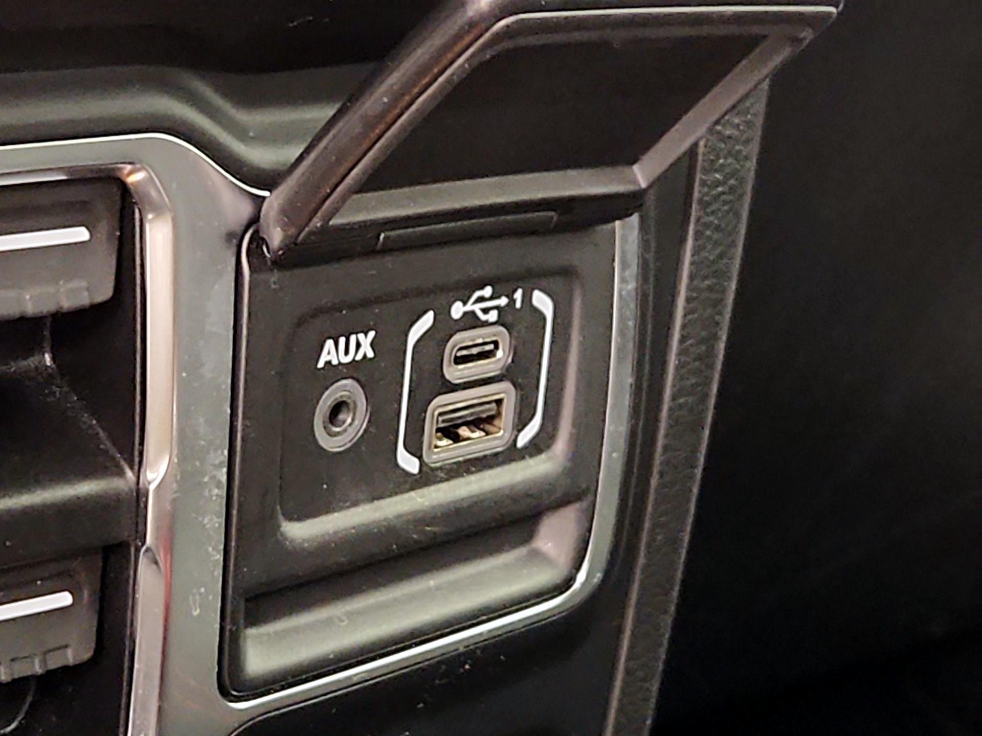 Thumbnail: 2021 Jeep Wrangler - 19