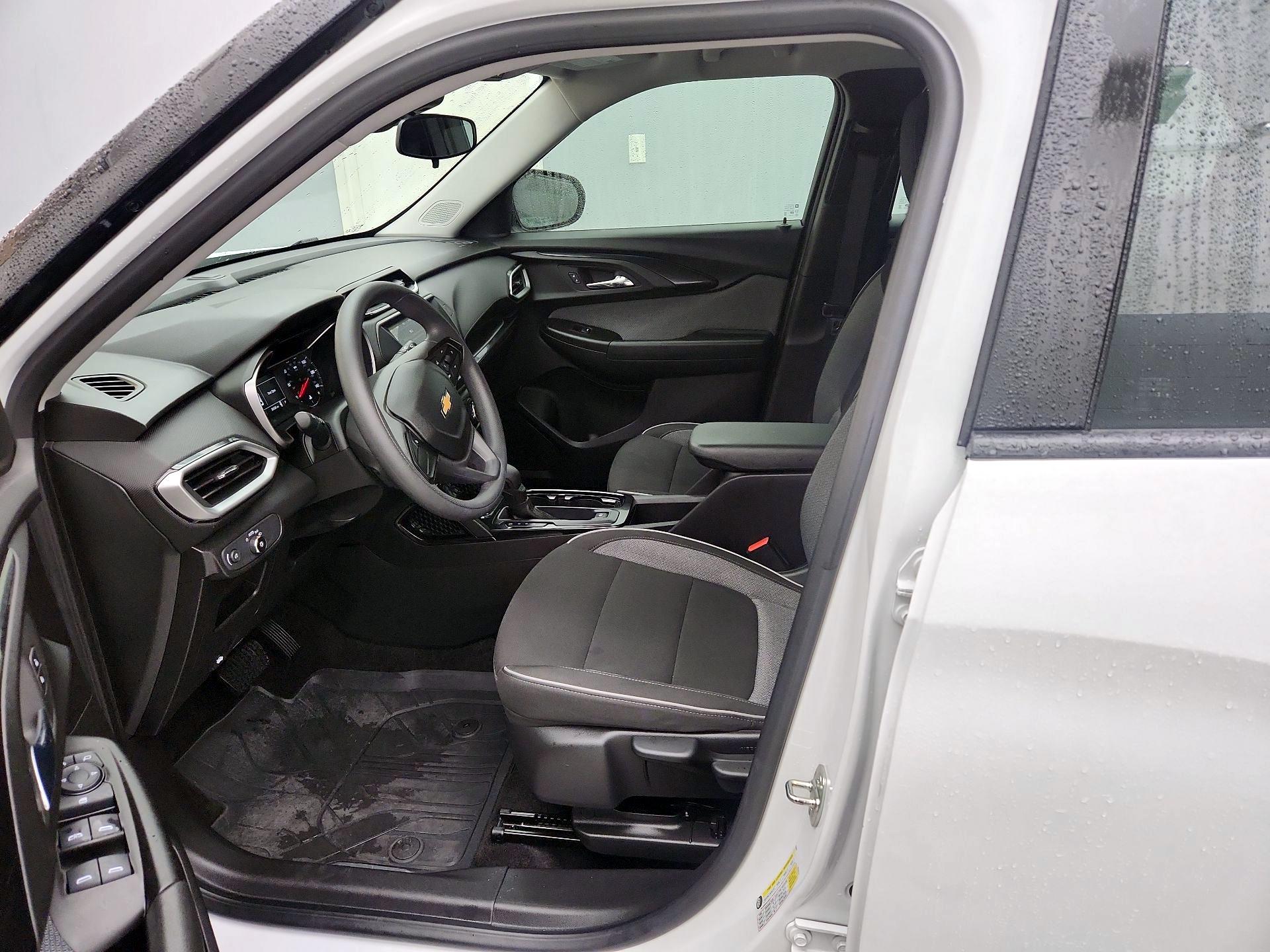 Thumbnail: 2023 Chevrolet TrailBlazer - 11