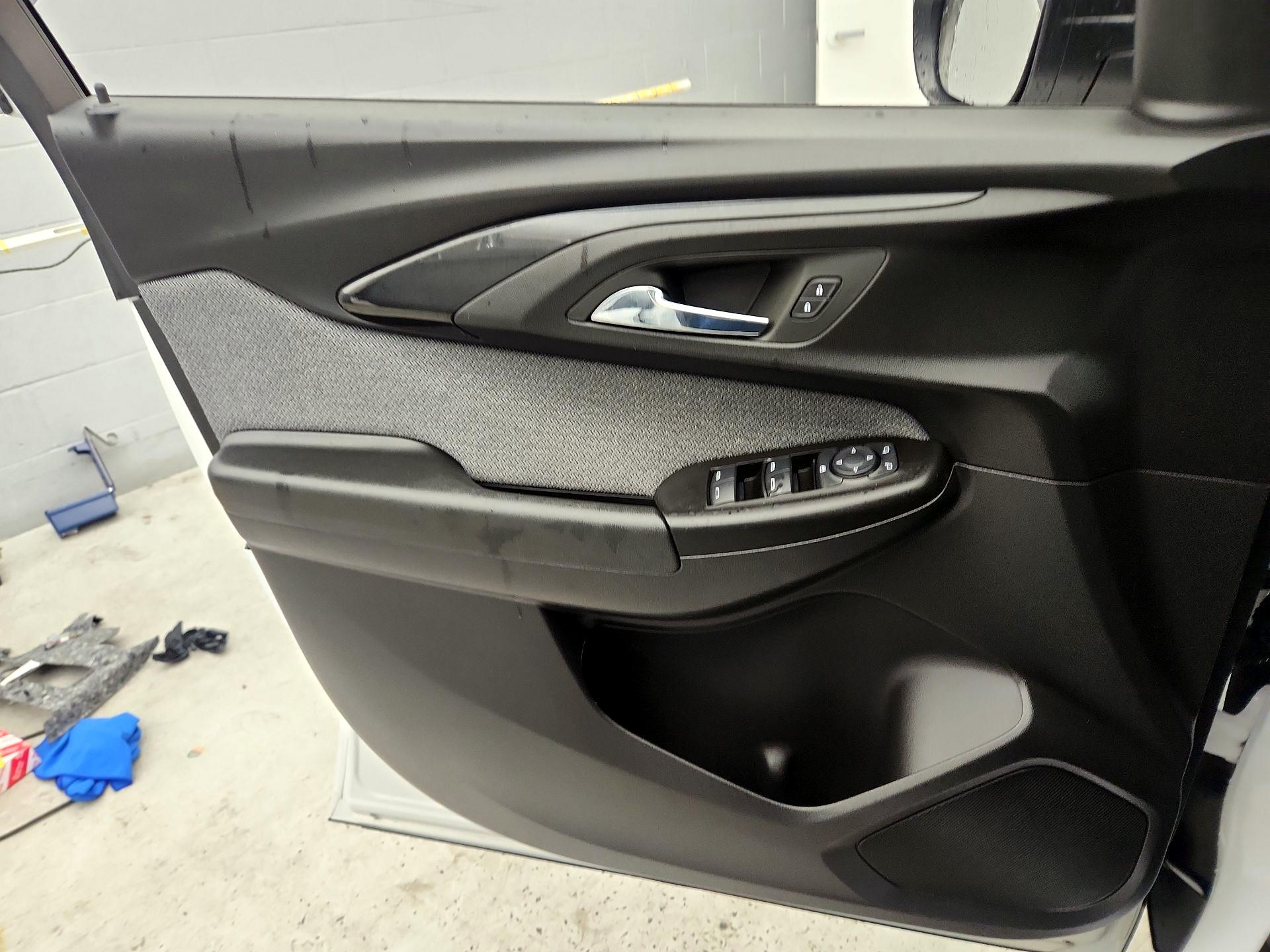 Thumbnail: 2023 Chevrolet TrailBlazer - 12