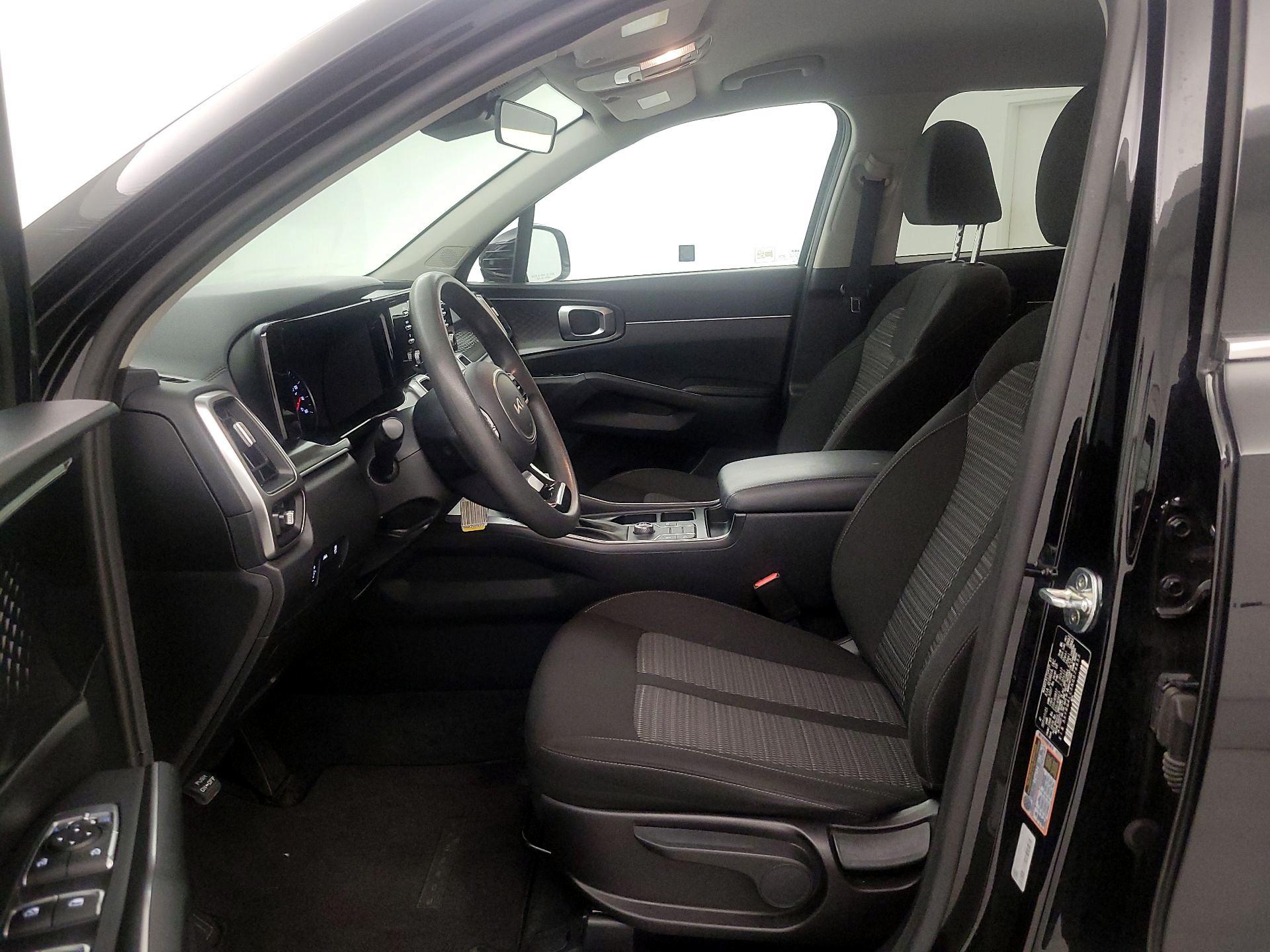 Thumbnail: 2022 Kia Sorento - 11