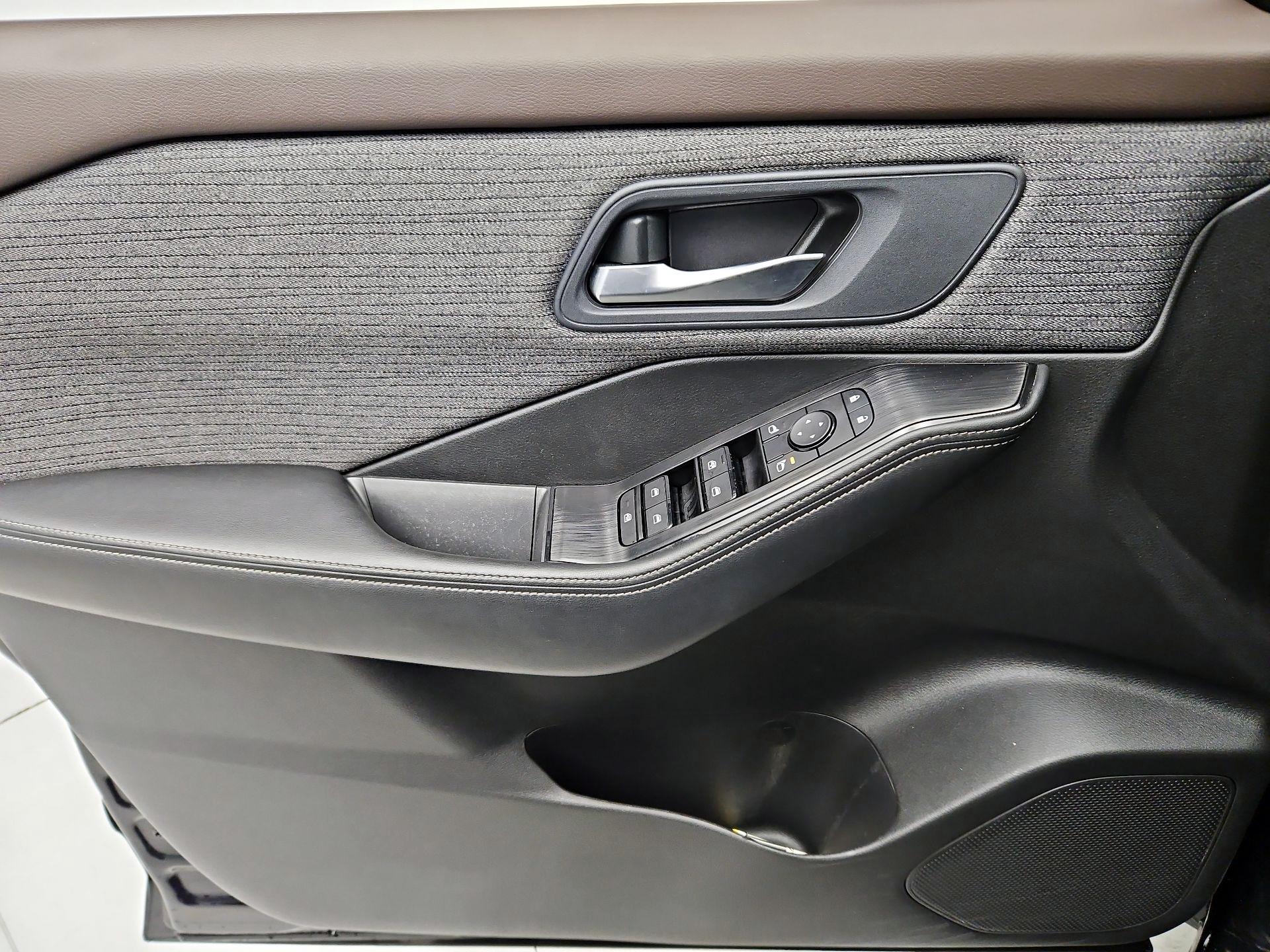 Thumbnail: 2023 Nissan Rogue - 12