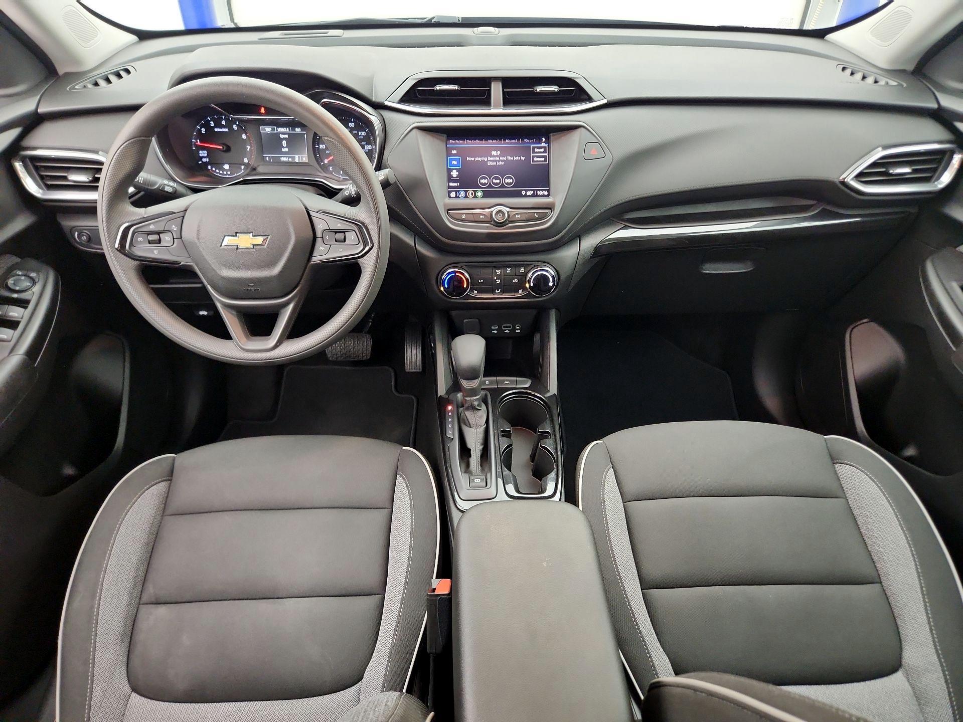 Thumbnail: 2023 Chevrolet TrailBlazer - 9