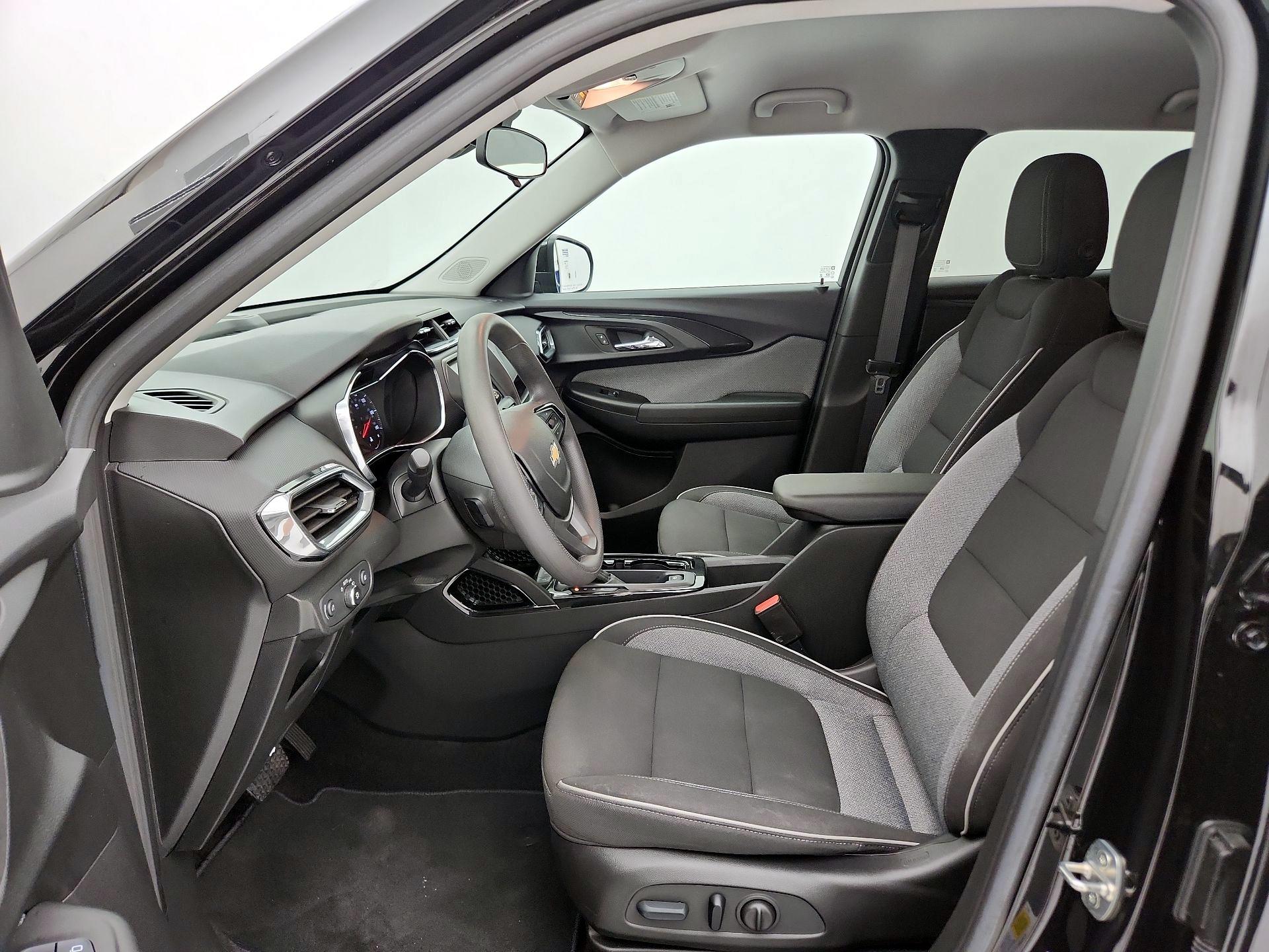 Thumbnail: 2023 Chevrolet TrailBlazer - 11