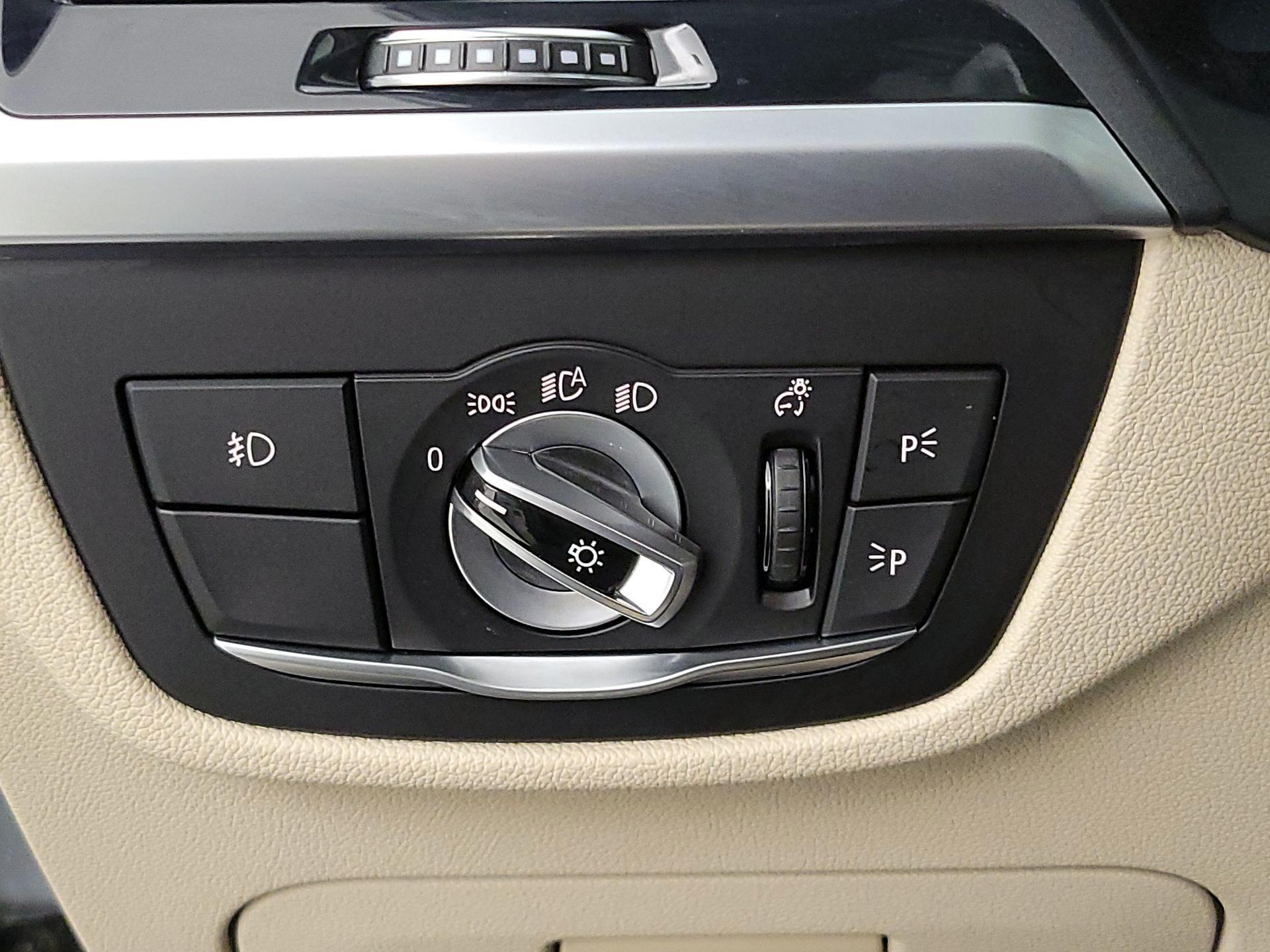 Thumbnail: 2021 BMW X3 - 13