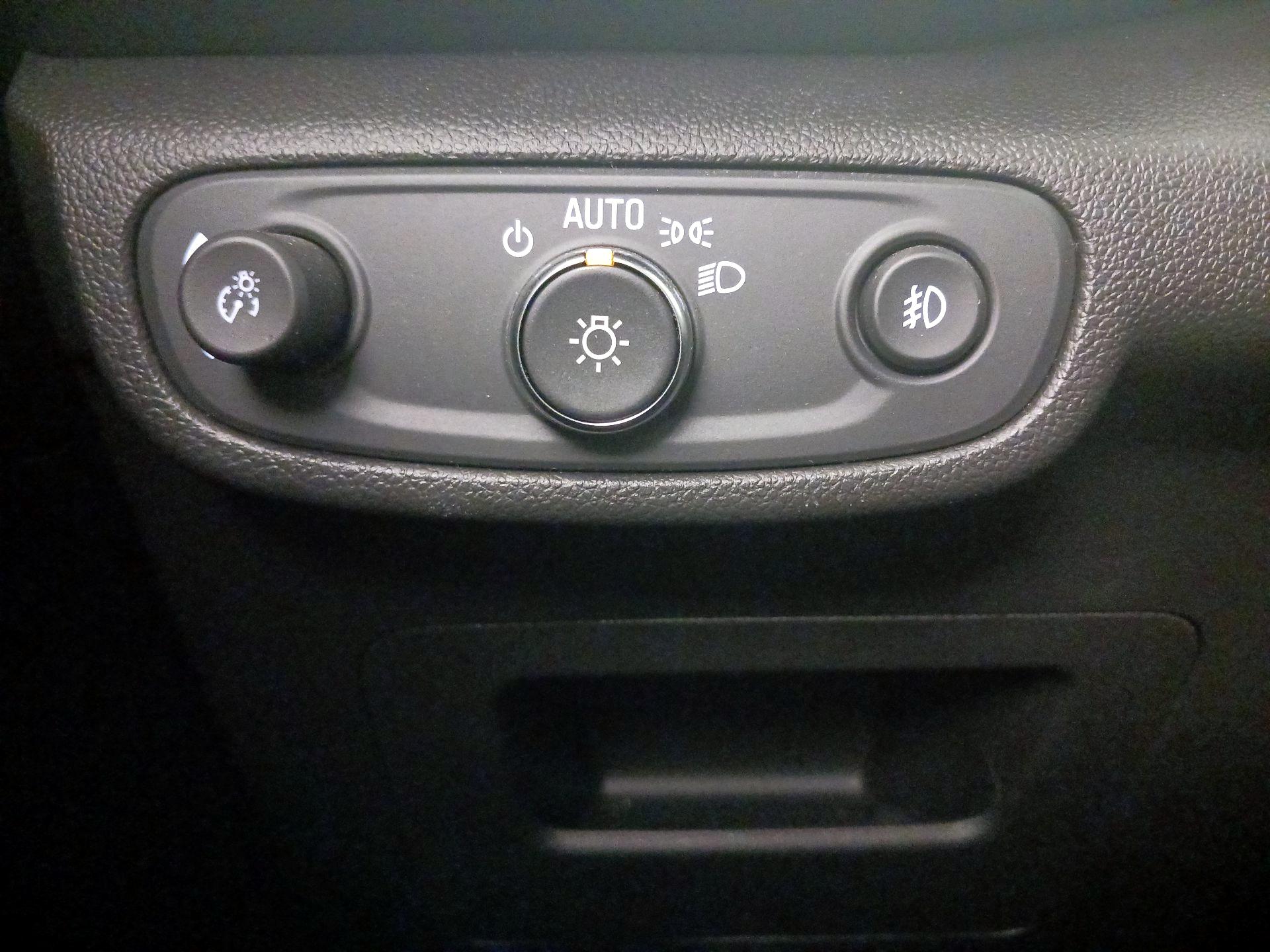 Thumbnail: 2022 Chevrolet TrailBlazer - 13