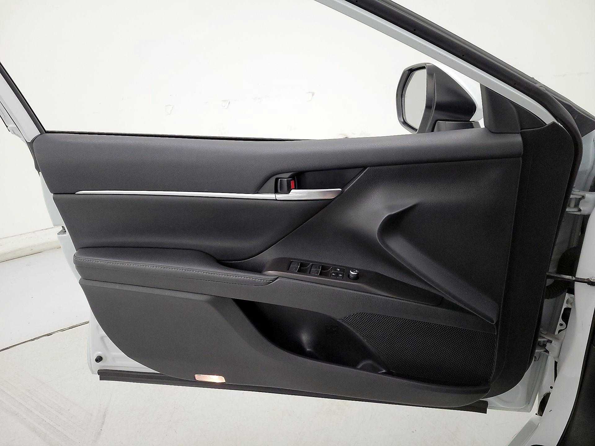 Thumbnail: 2023 Toyota Camry - 12