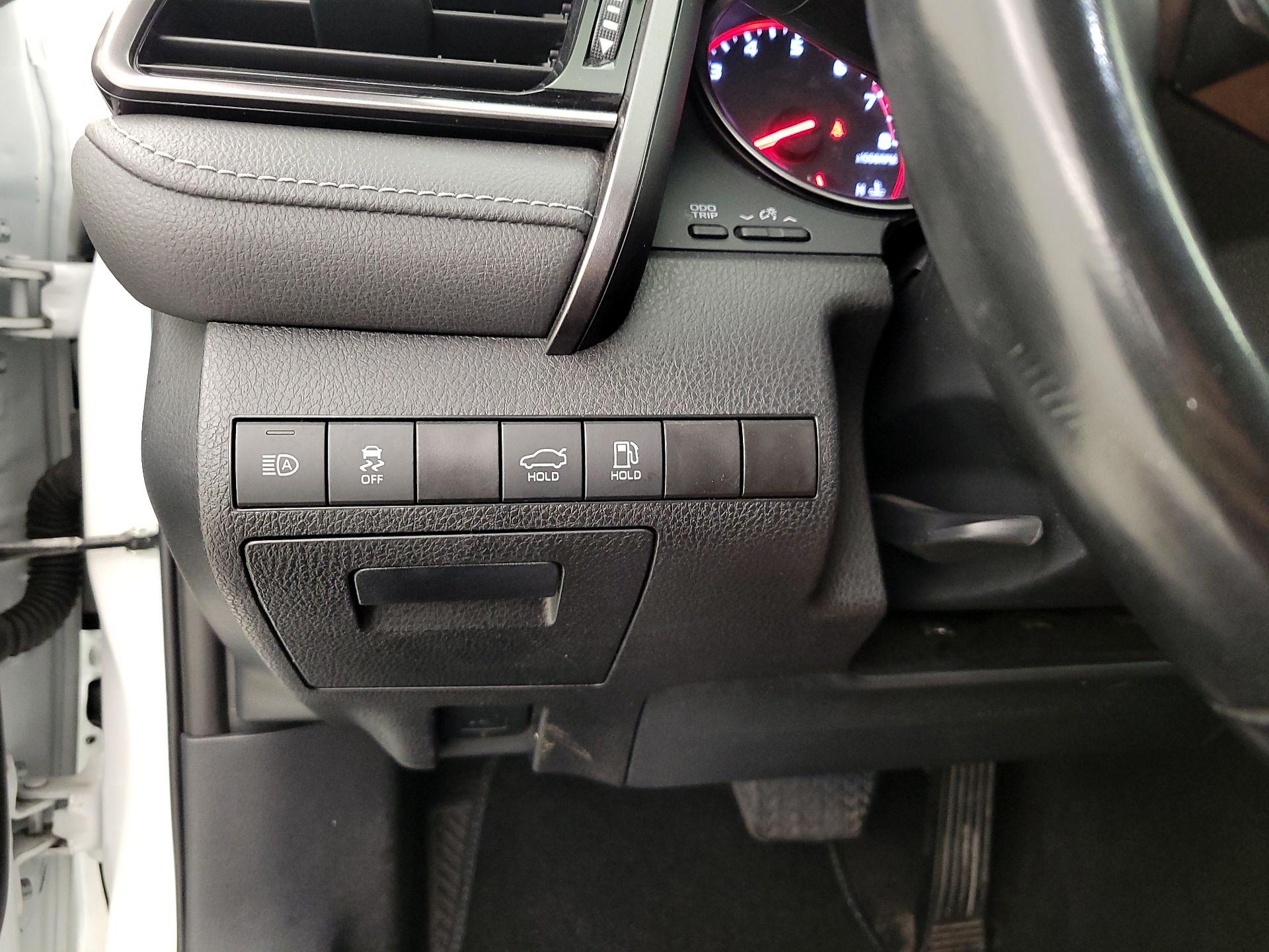 Thumbnail: 2023 Toyota Camry - 13