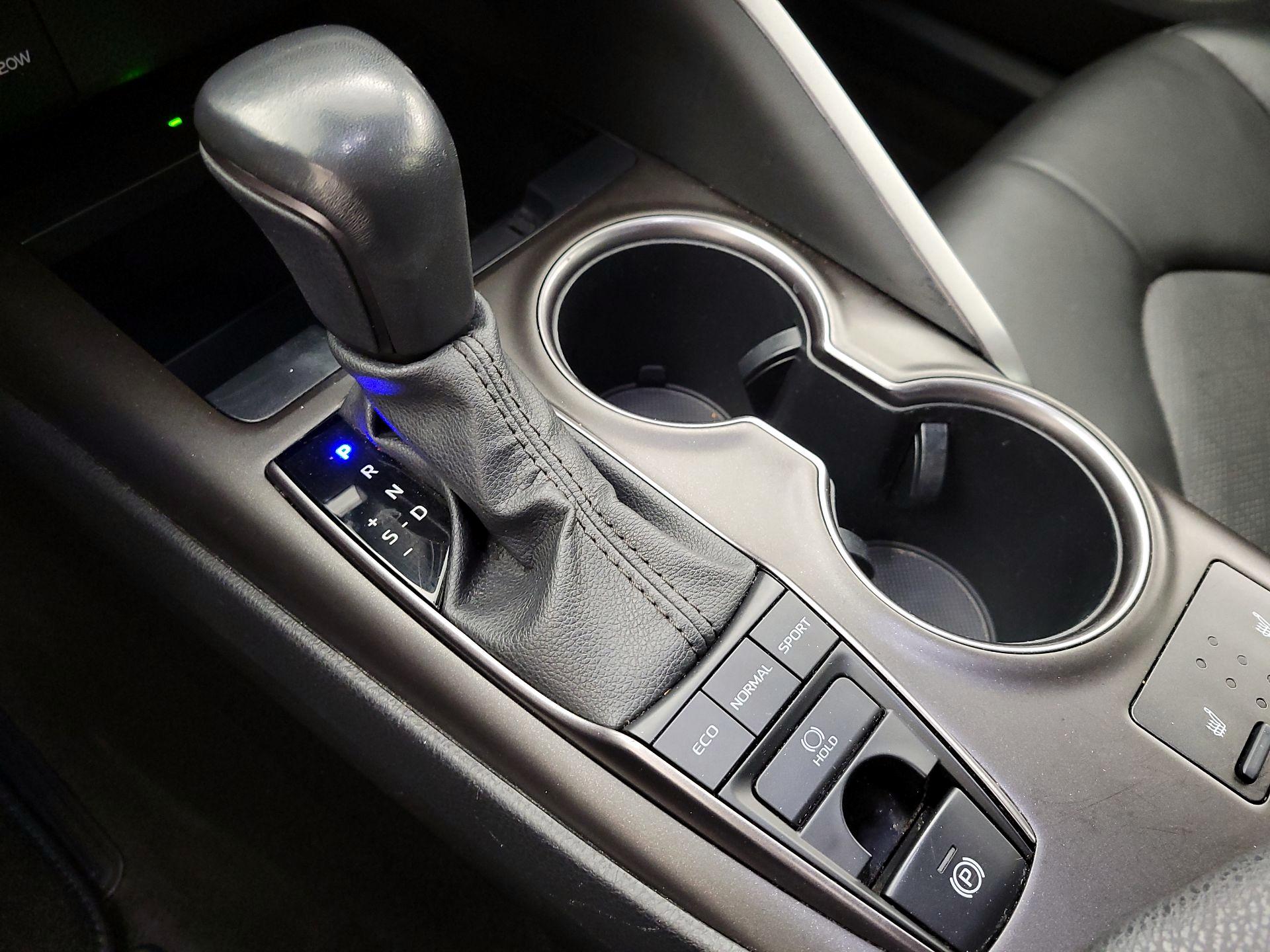 Thumbnail: 2023 Toyota Camry - 17